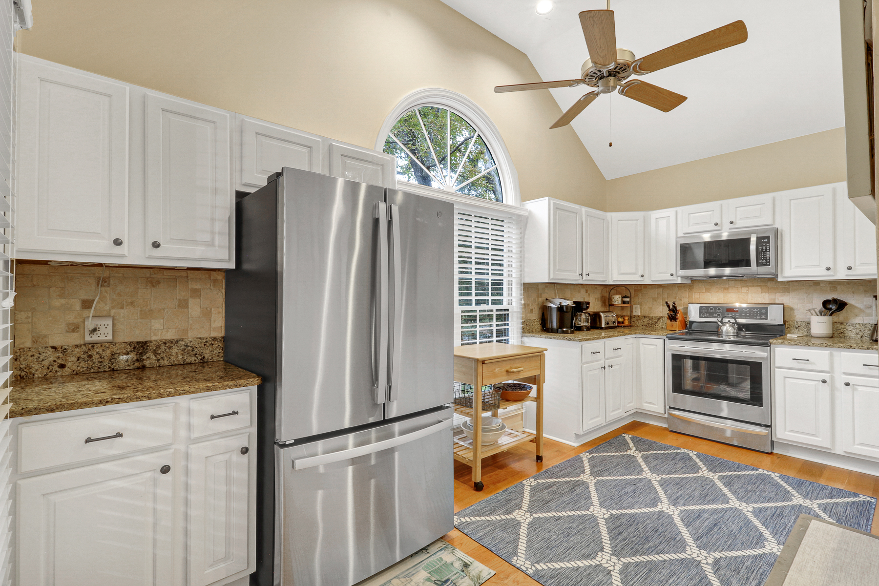 4 East Garrison | Kitchen w/ stainless steel appliances