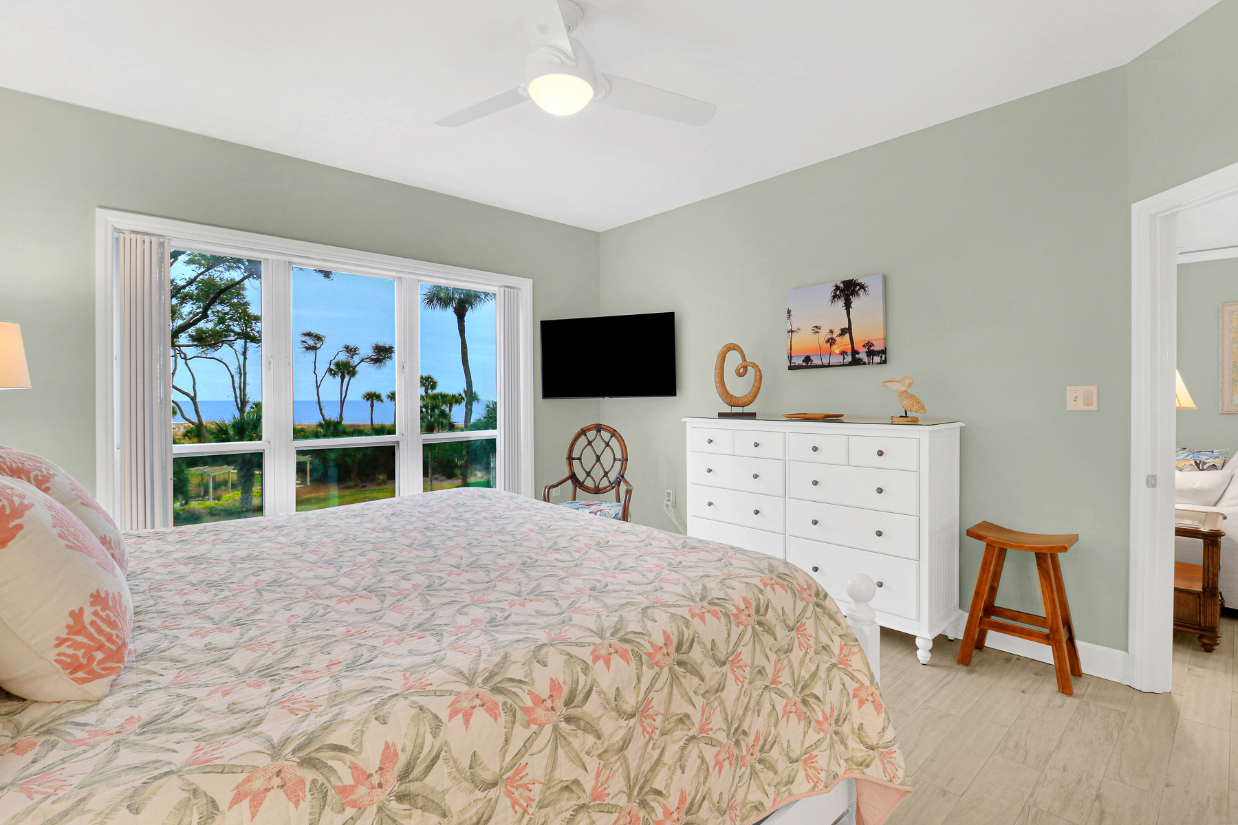4202 Windsor | Bedroom 1 King bed w/ ocean views