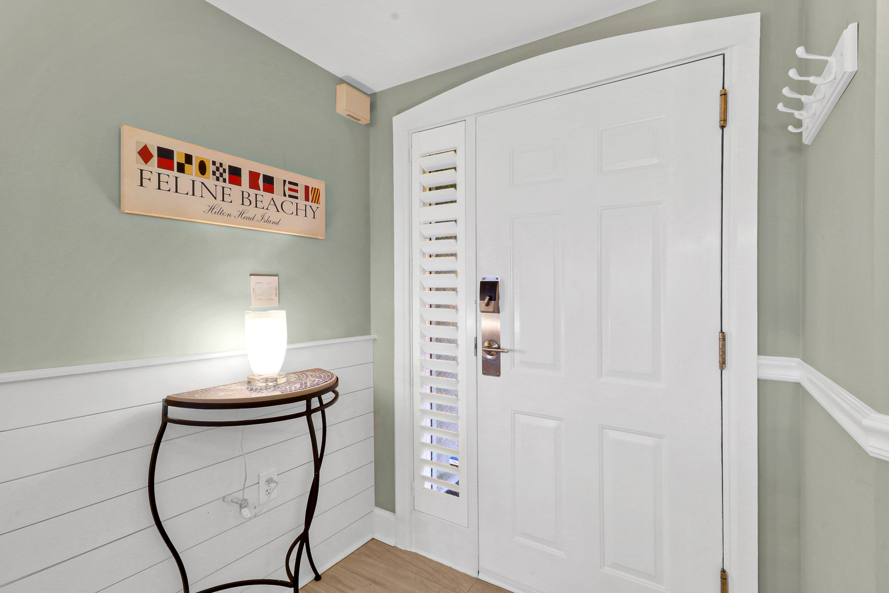 4202 Windsor | Entrance