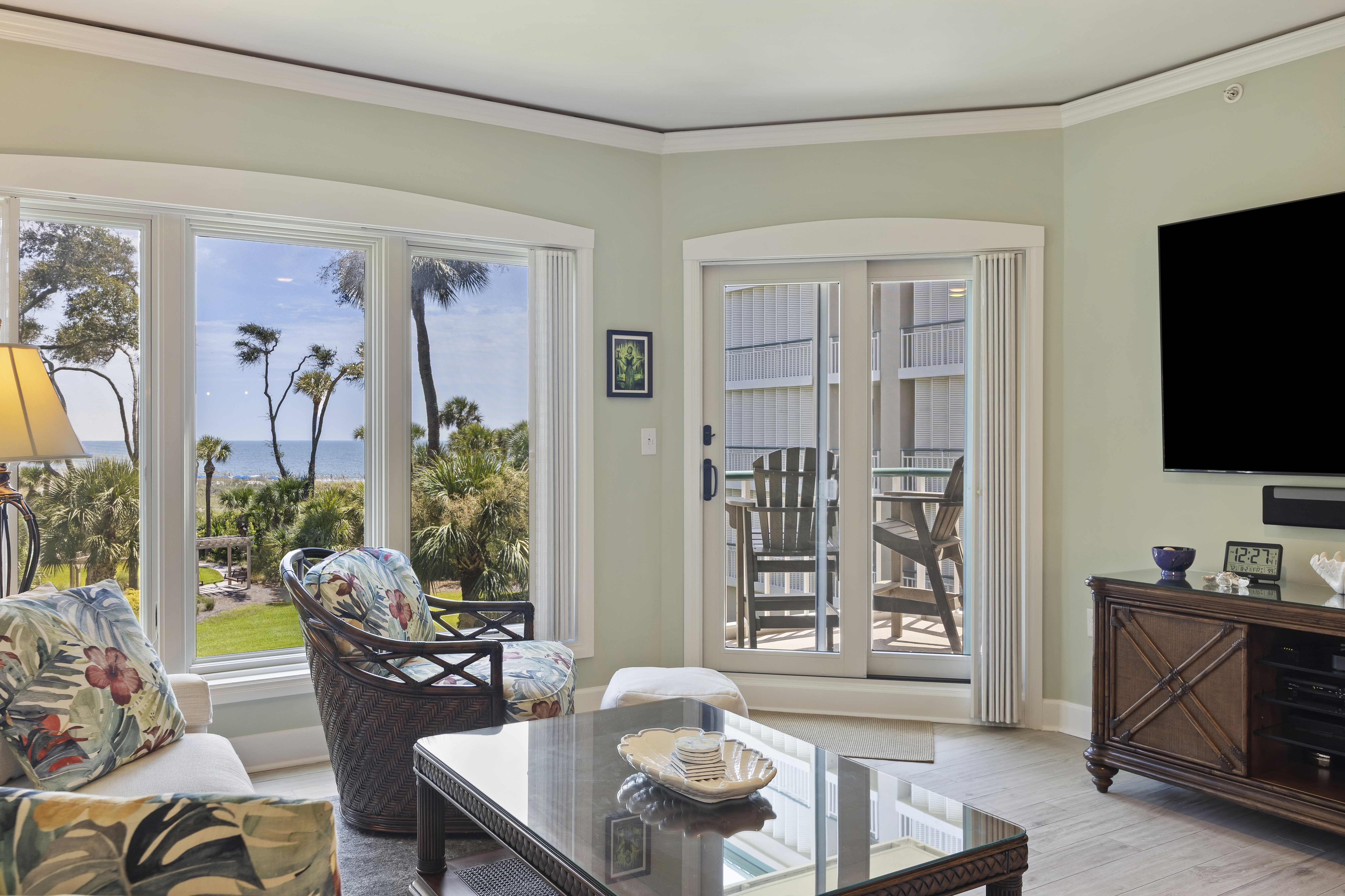 4202 Windsor | Spacious living room w/ ocean views