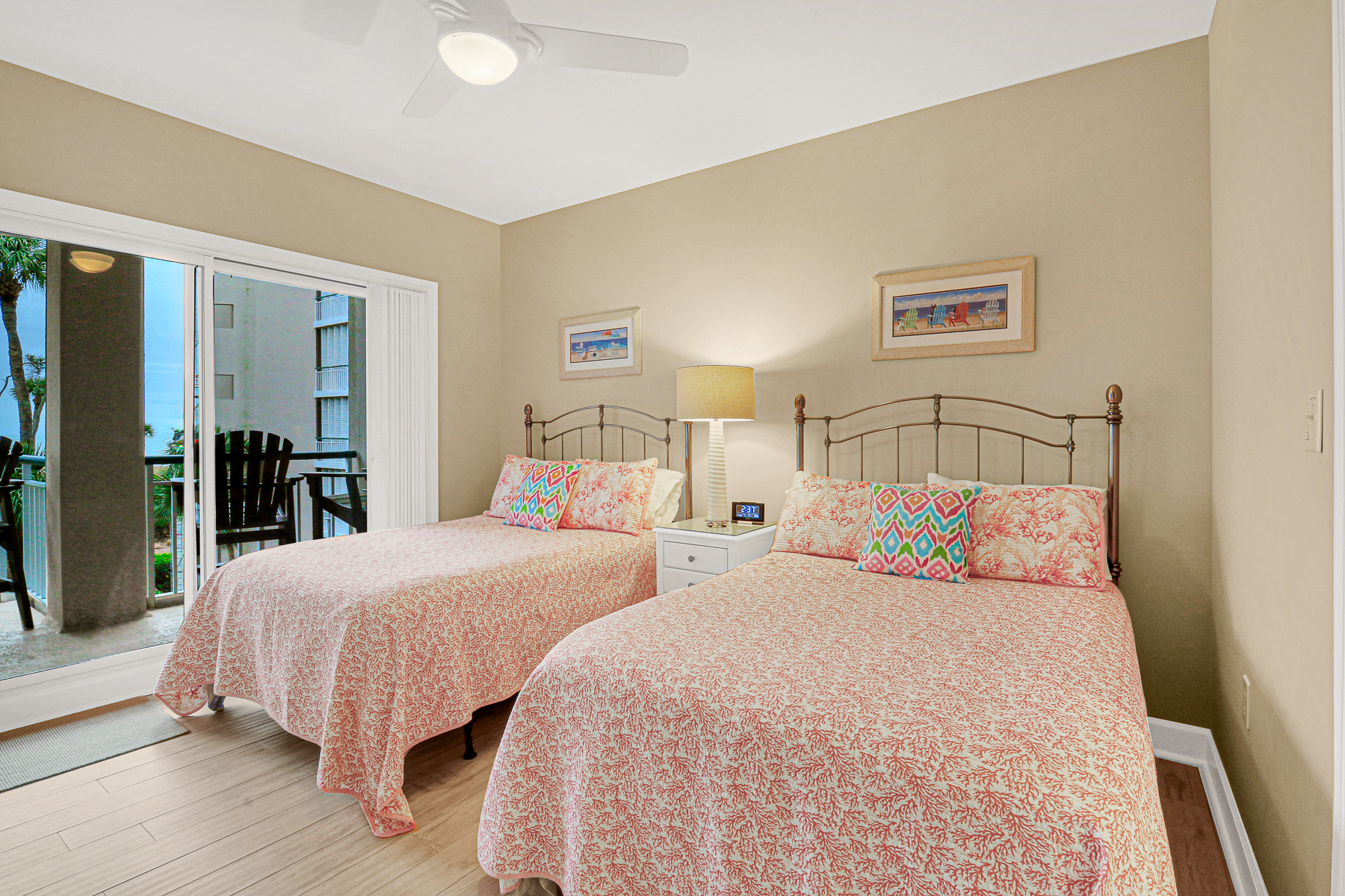 4202 Windsor | Bedroom 2 2 Full Beds & balcony