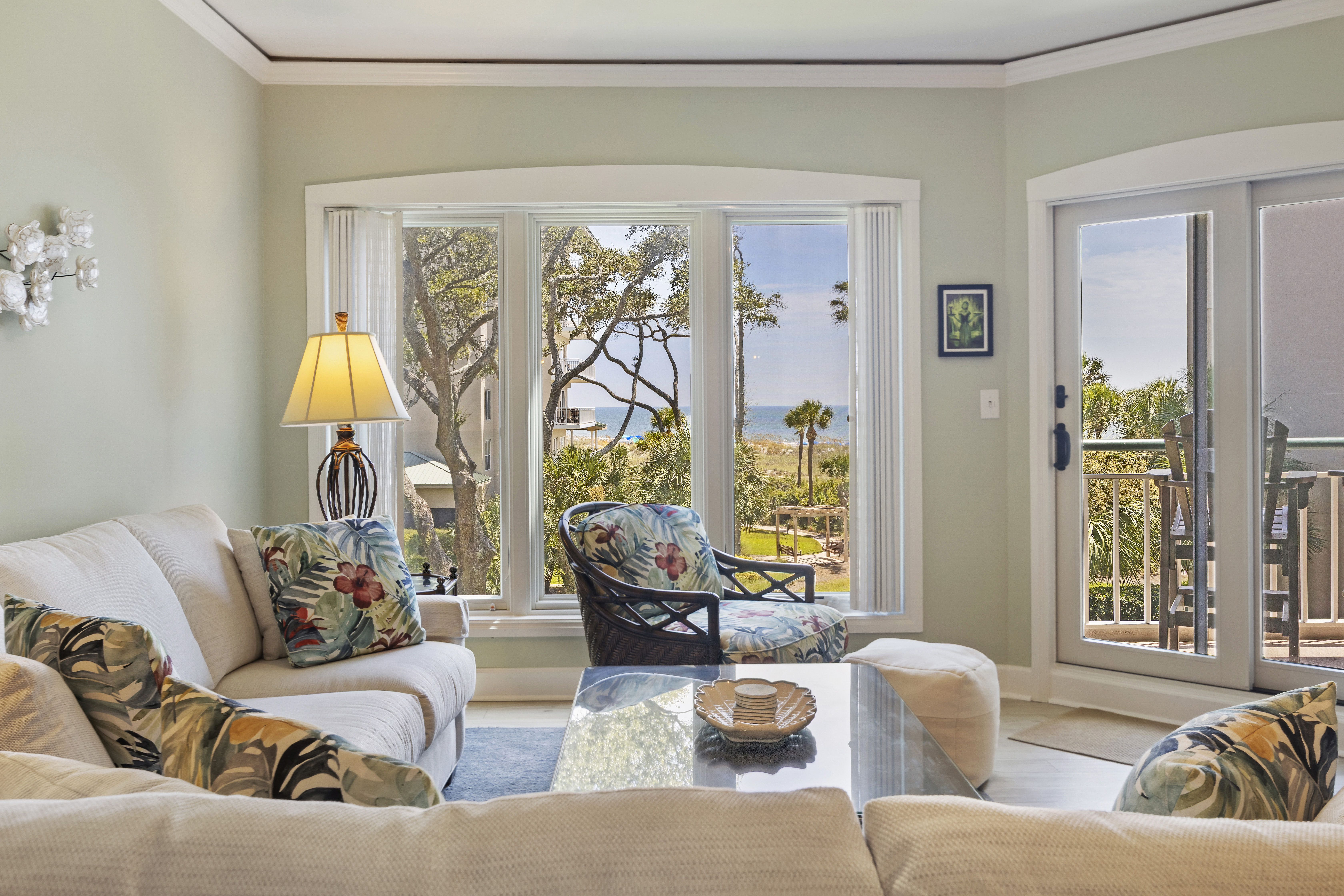 4202 Windsor | Spacious living room w/ ocean views