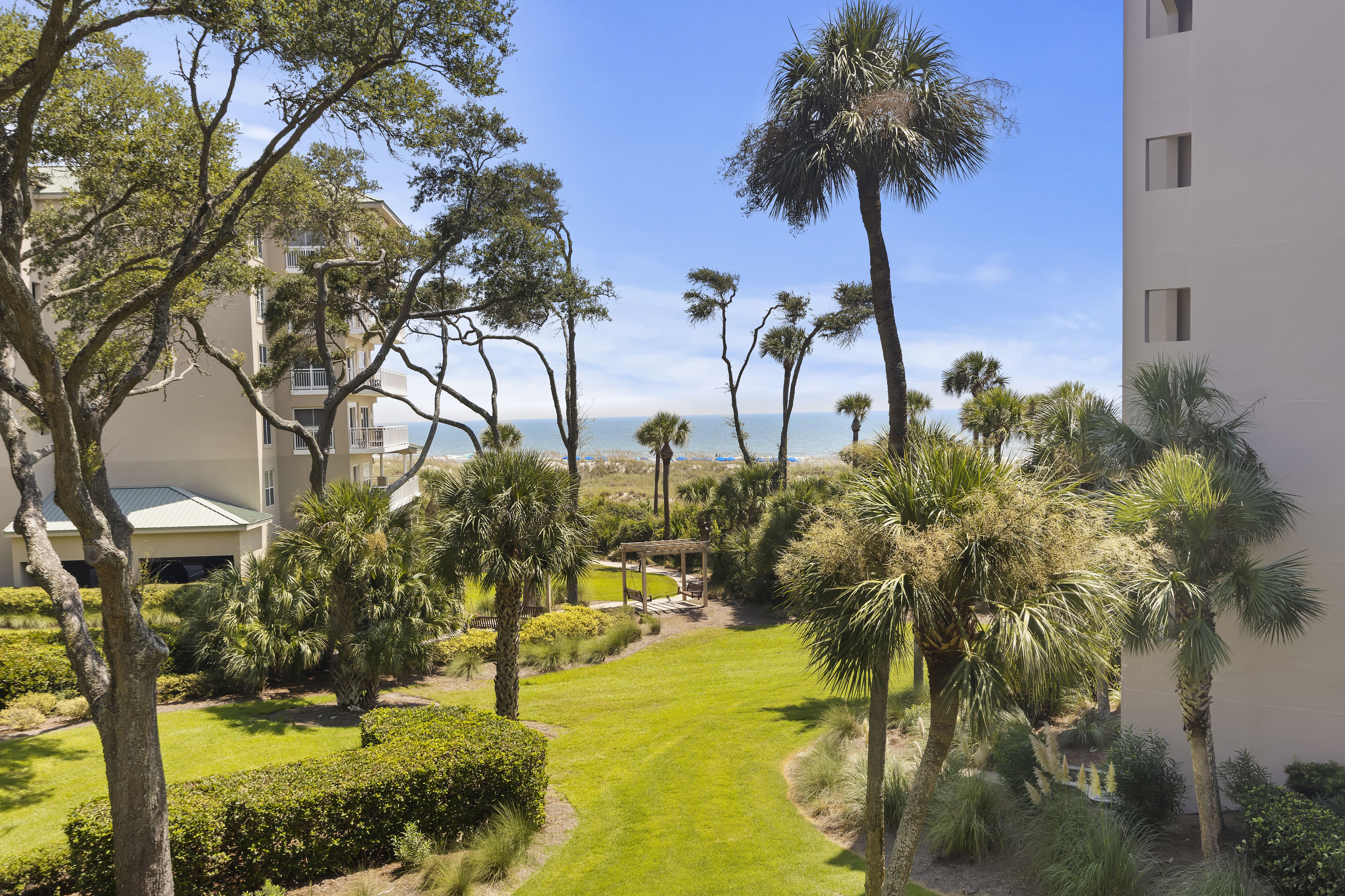 4202 Windsor | Breathtaking balcony views 