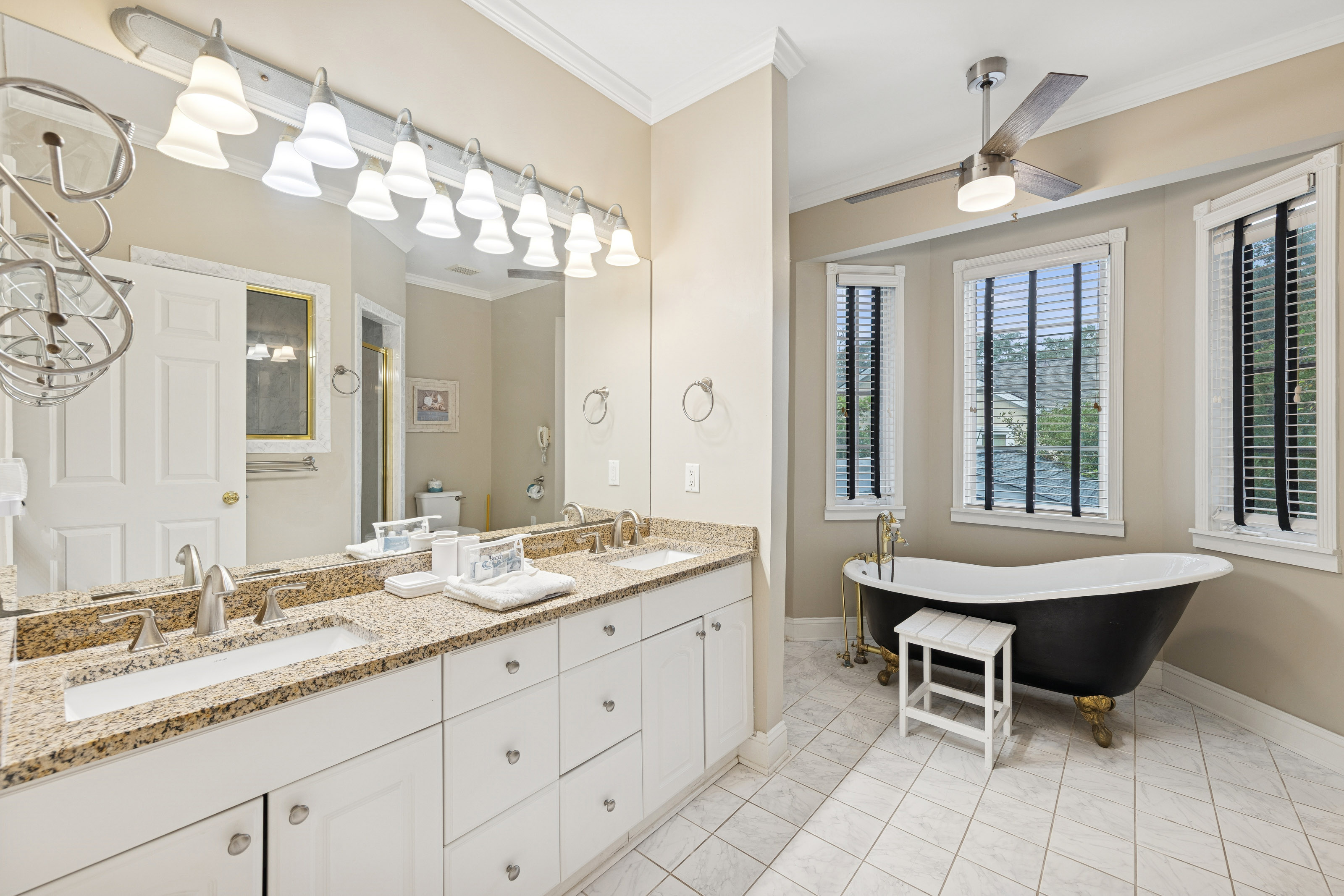 66 Dune Lane | Bedroom 5 ensuite bathroom