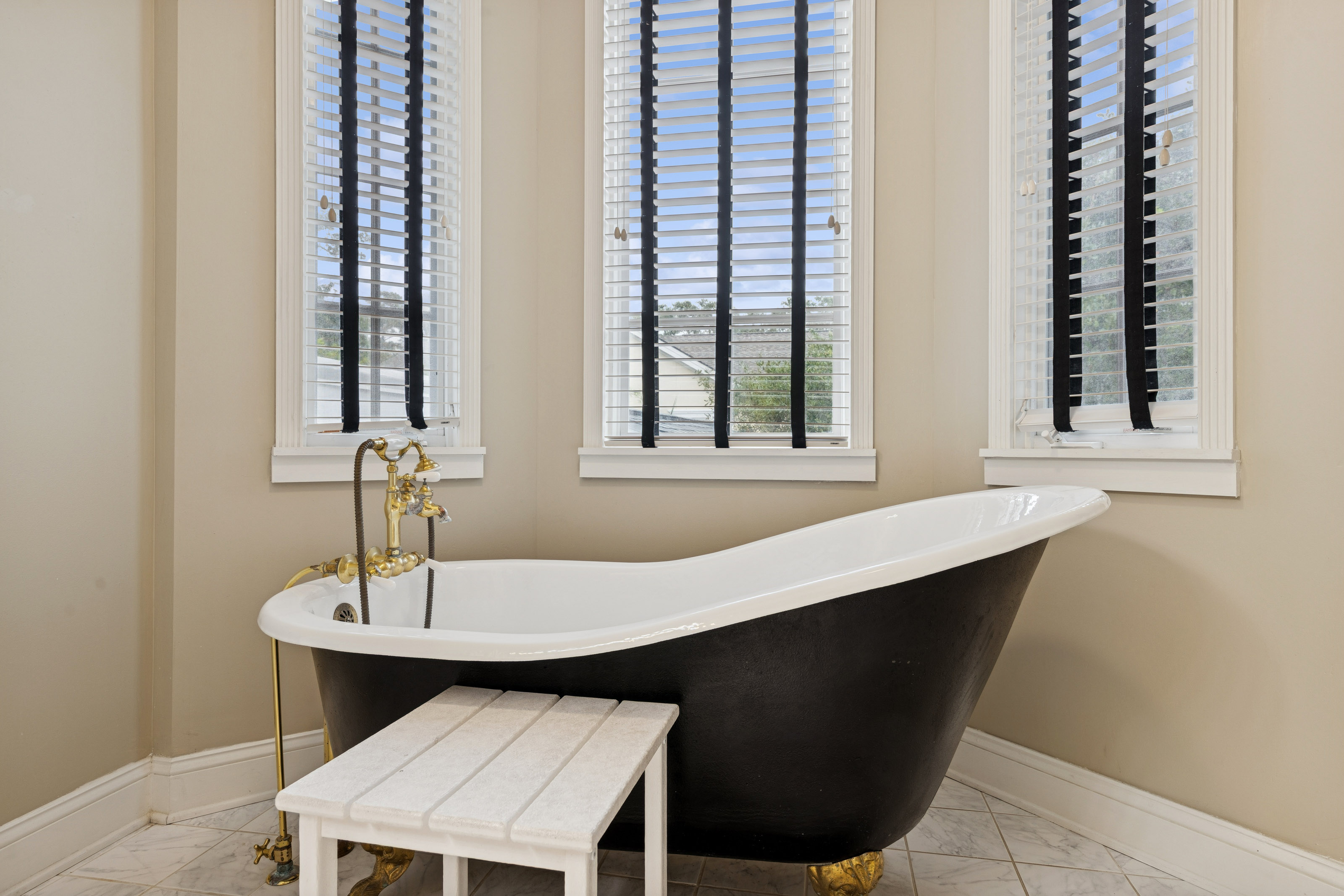 66 Dune Lane | Bedroom 5 ensuite bathroom