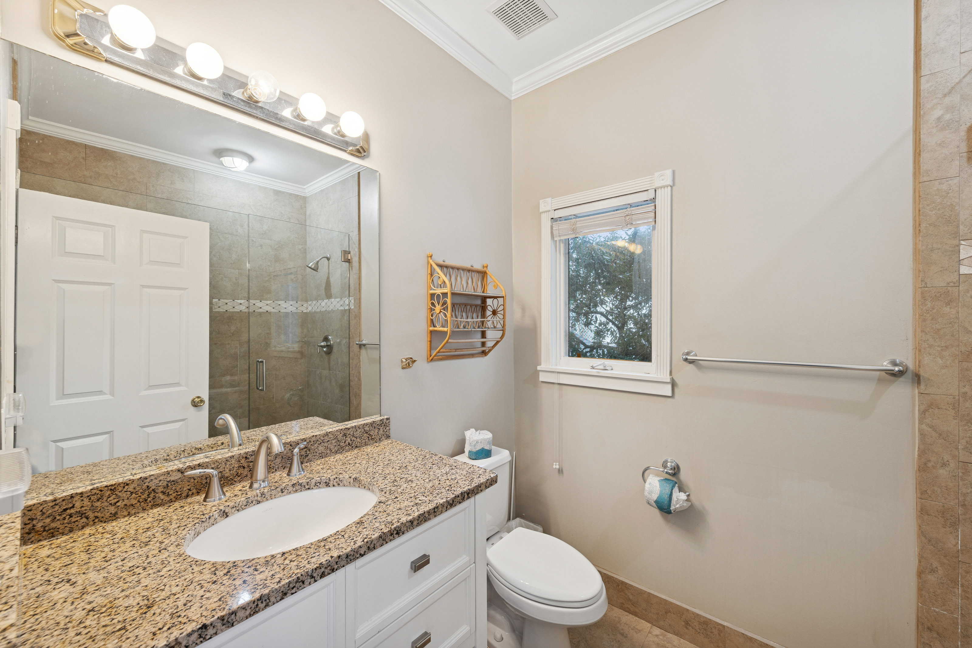 66 Dune Lane | Bedroom 3 ensuite bathroom