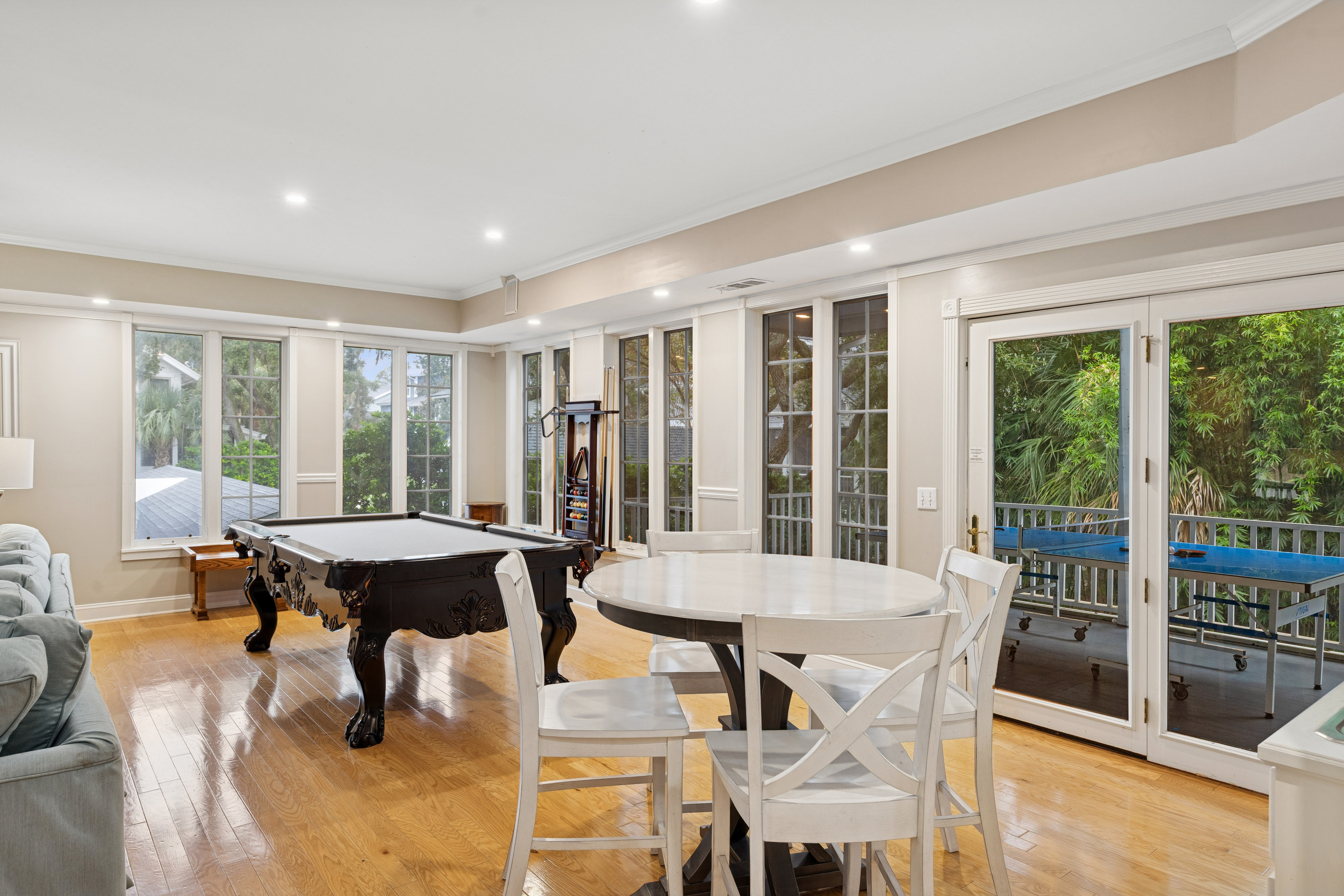 66 Dune Lane | Additional dining w/ seating for 4