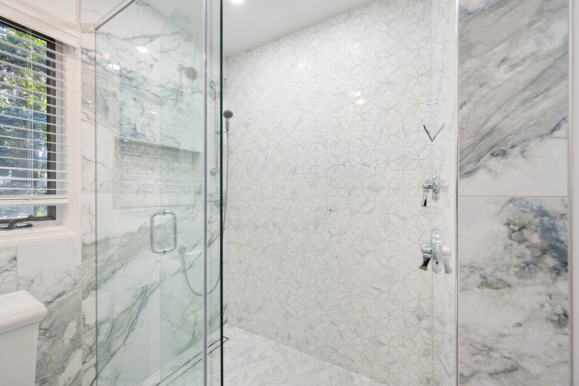 28 Battery Road | massive walk-in shower
