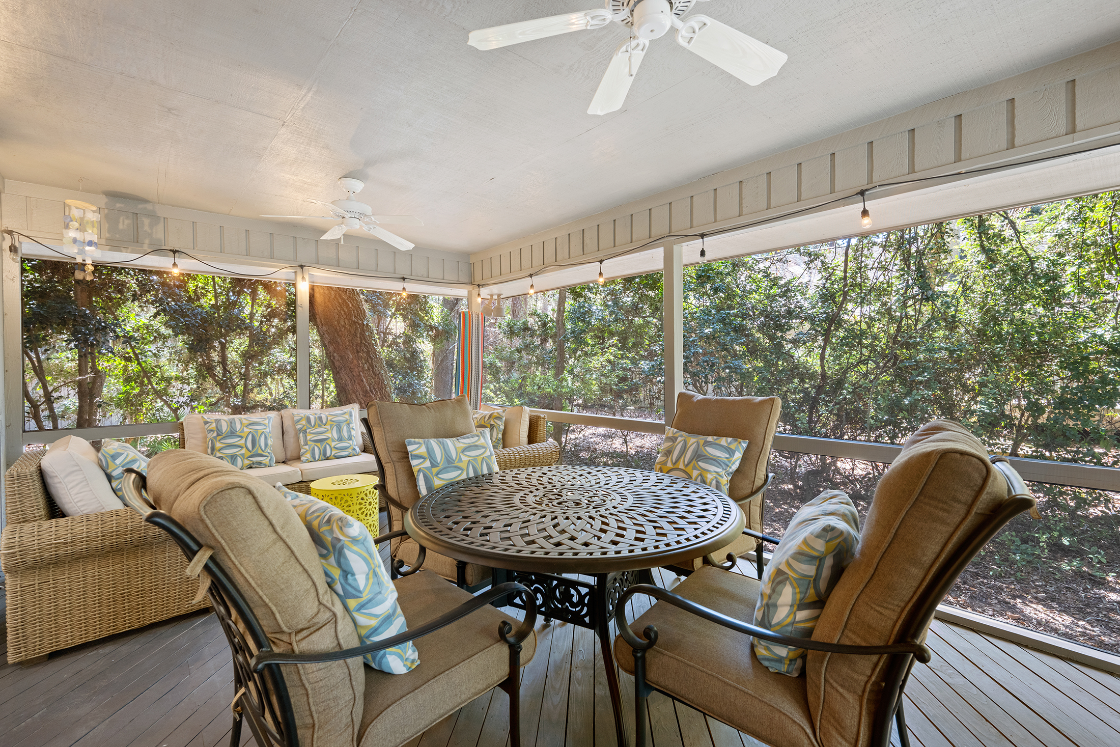 28 Battery Road | Screened-in porch