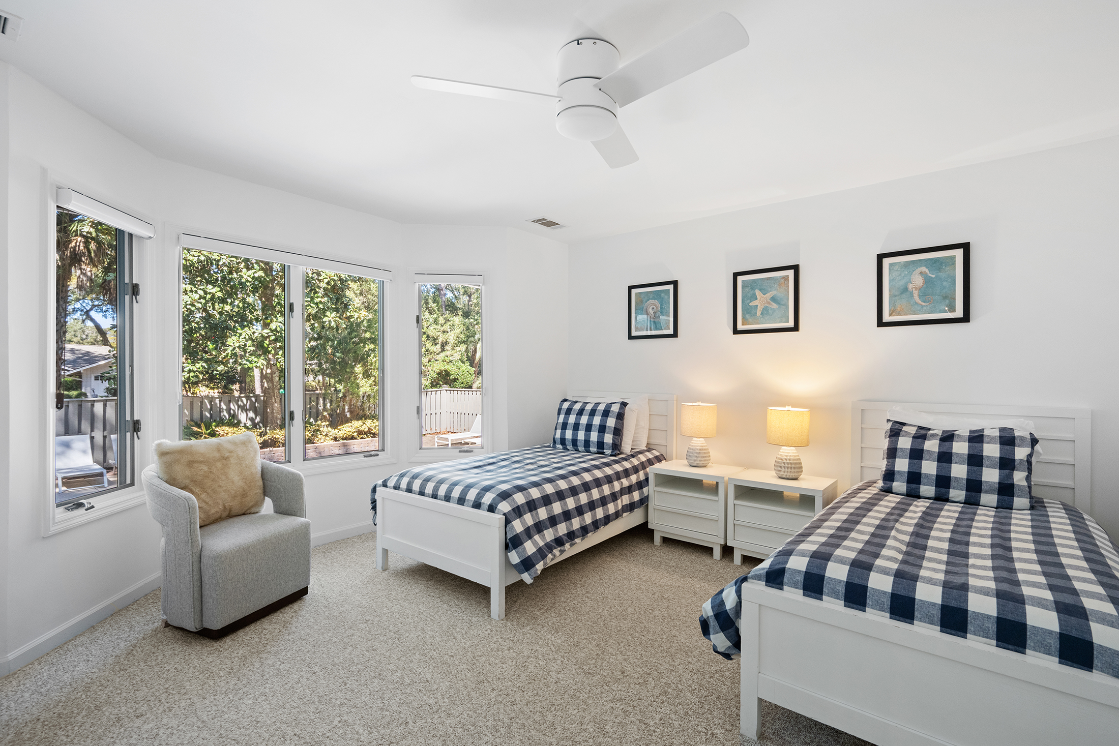 28 Battery Road | Bedroom 1 two twin beds