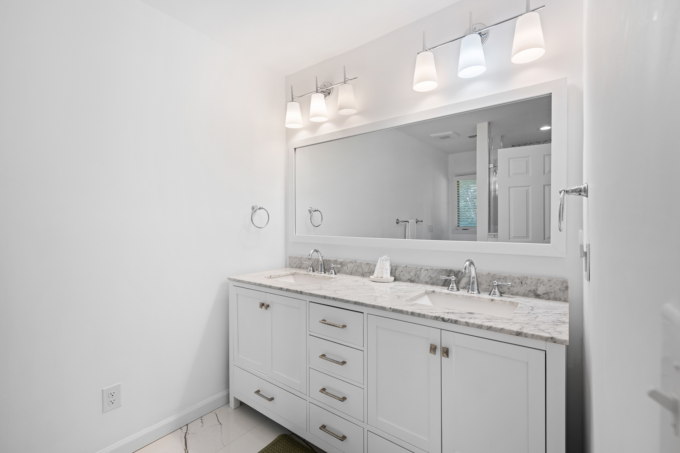 28 Battery Road | Bedroom 2 Full Bathroom