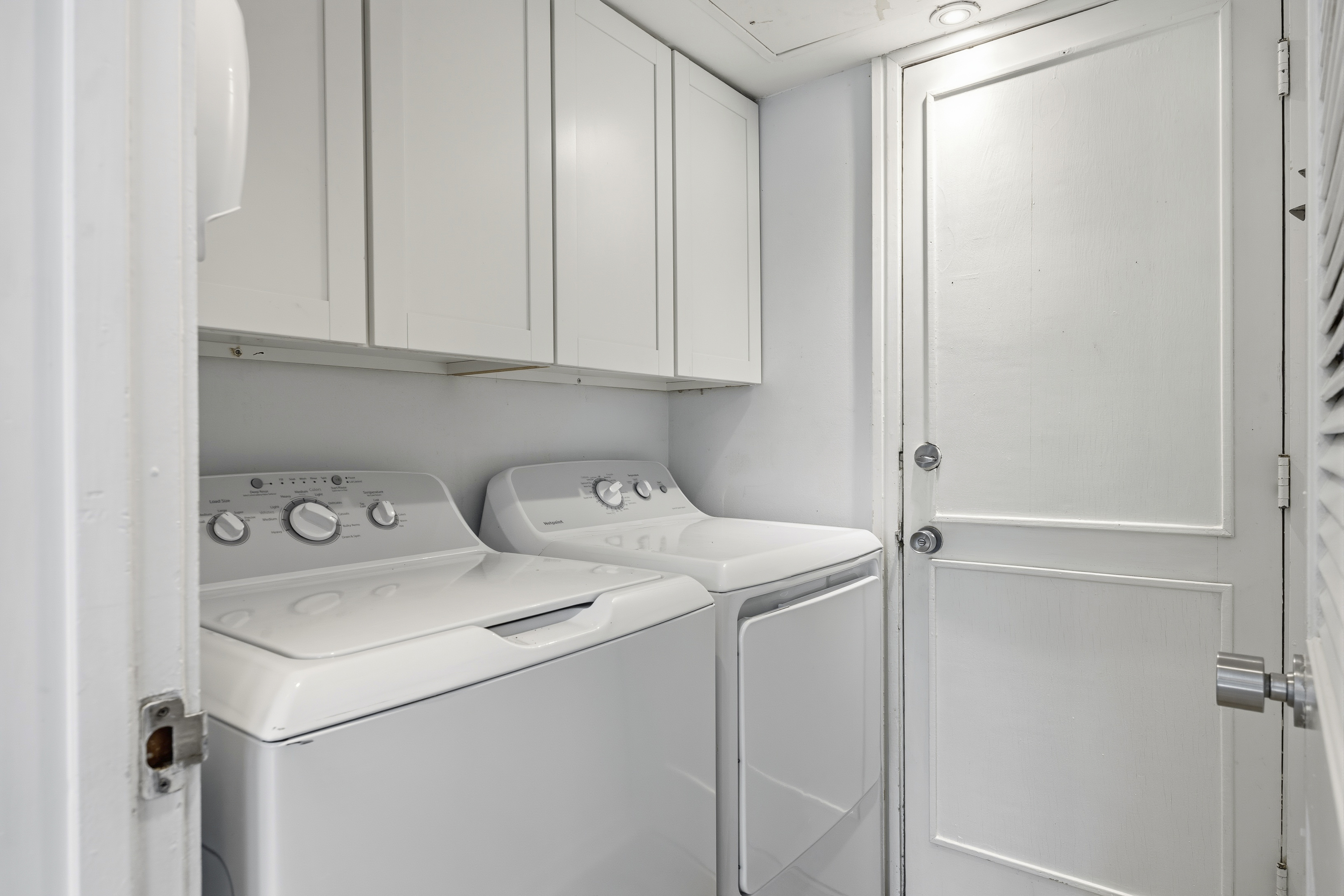 5 Hickory Cove | Laundry Room