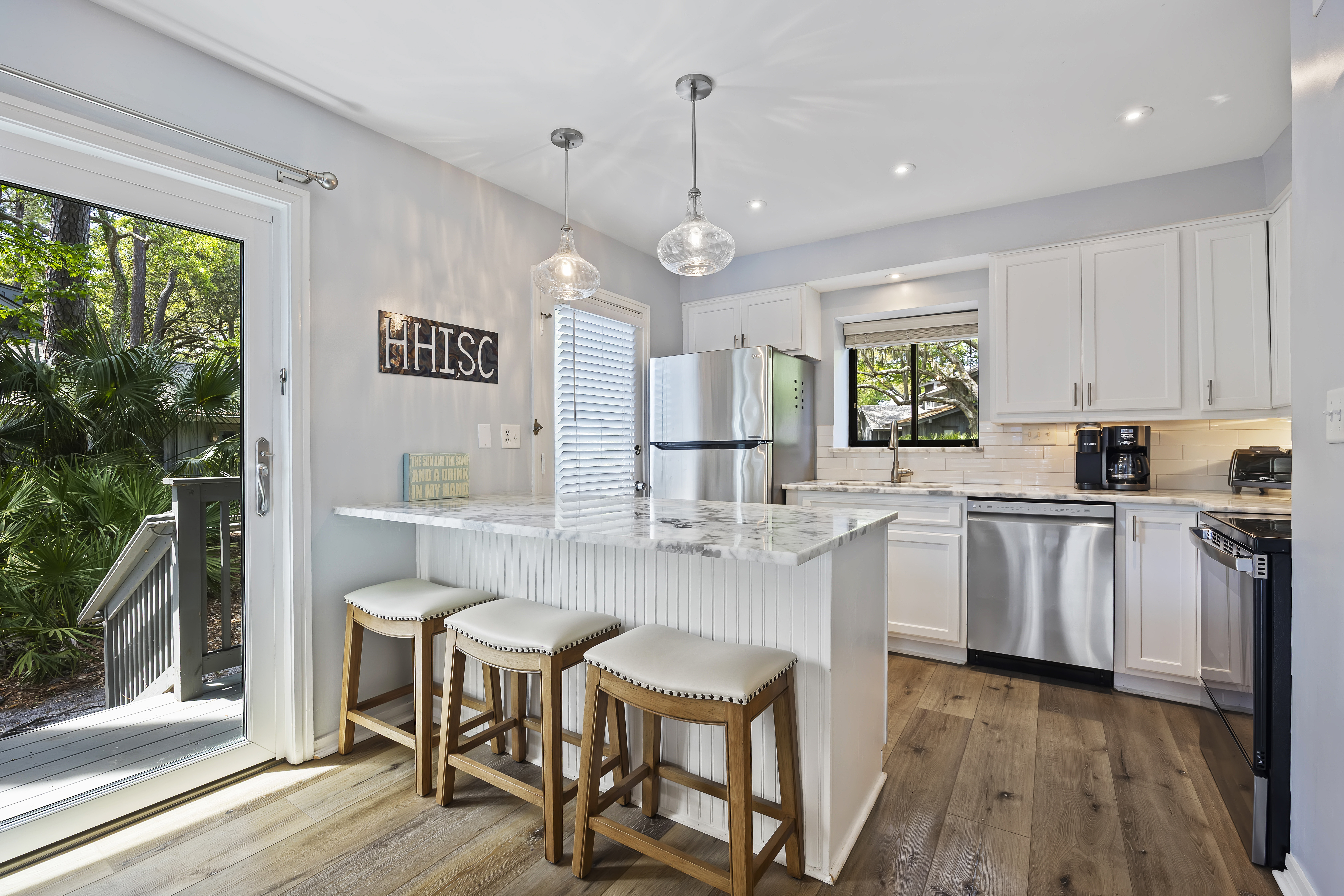 5 Hickory Cove | Stunning renovated kitchen w/ 3 barstool seats