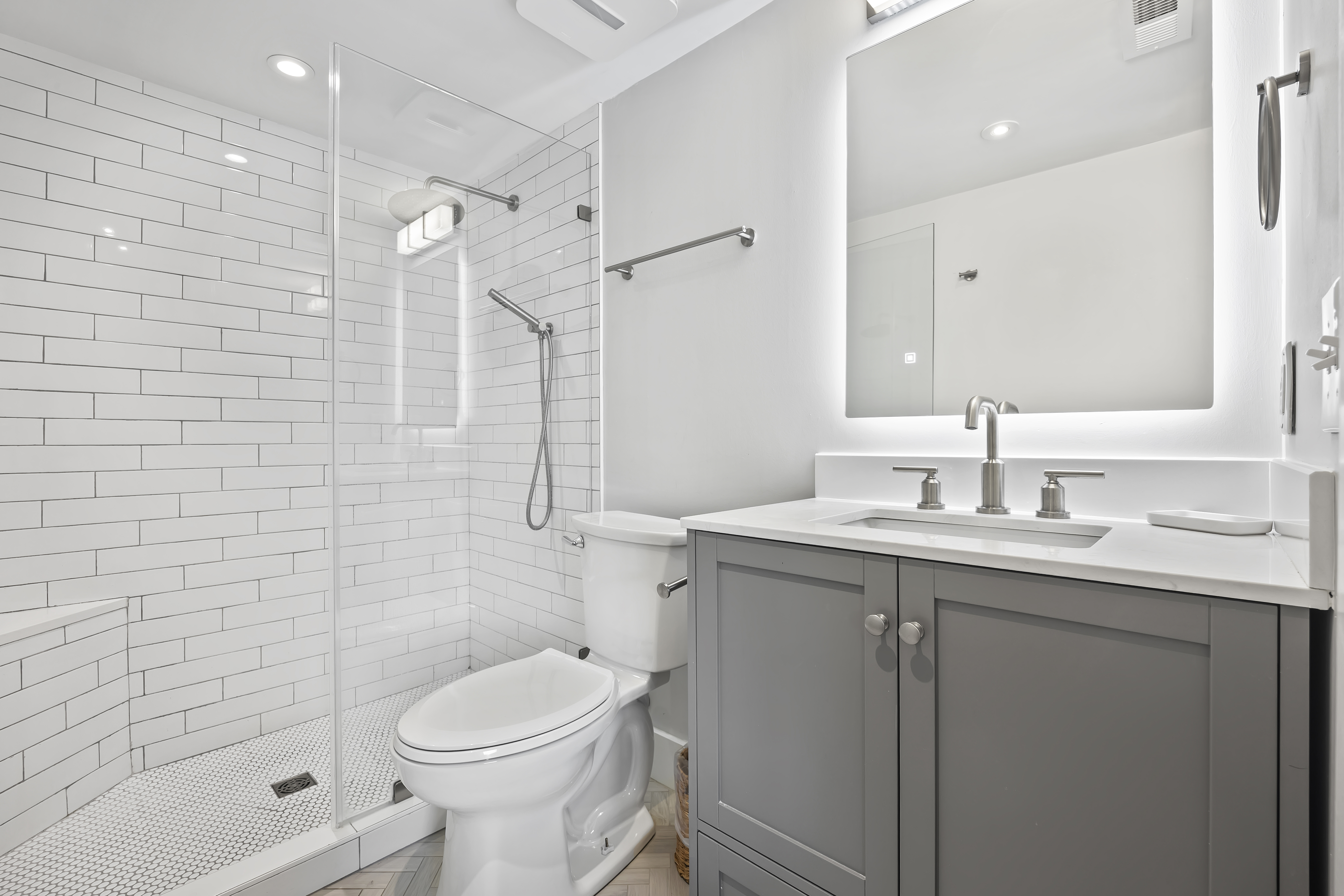 5 Hickory Cove | Bedroom 1 bathroom 