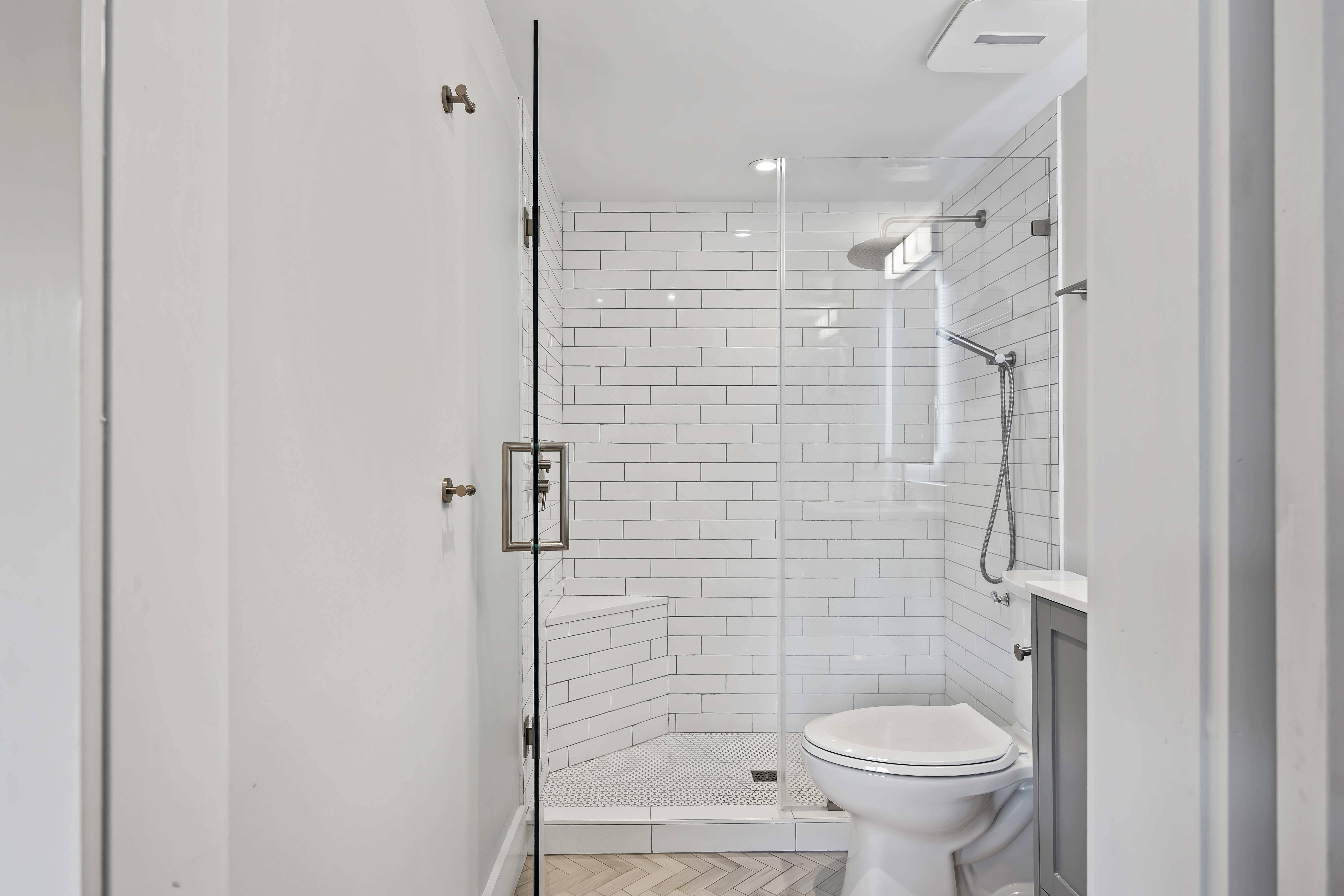 5 Hickory Cove | Bedroom 1 bathroom 