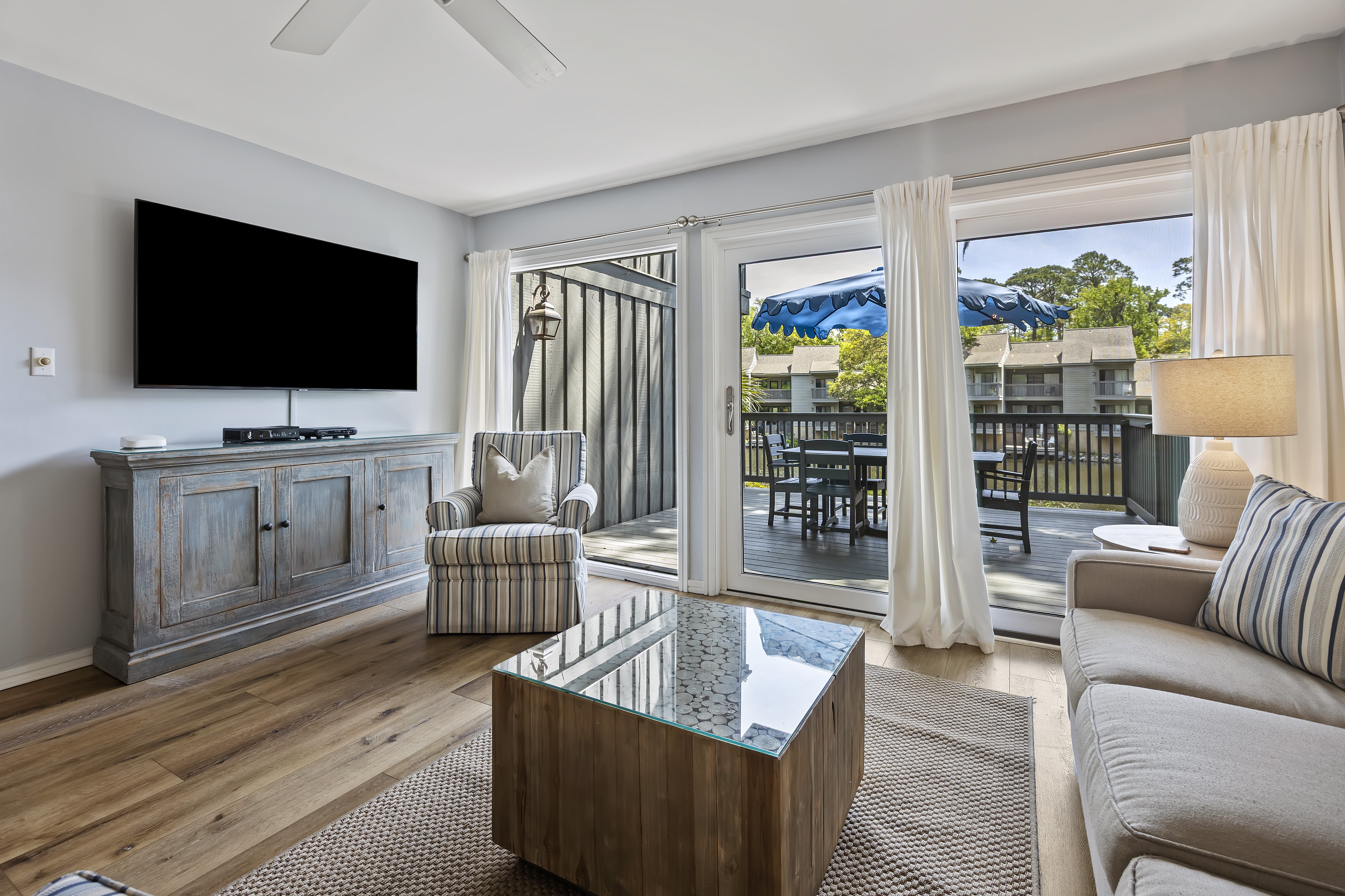 5 Hickory Cove | Bright living room w/ lagoon views