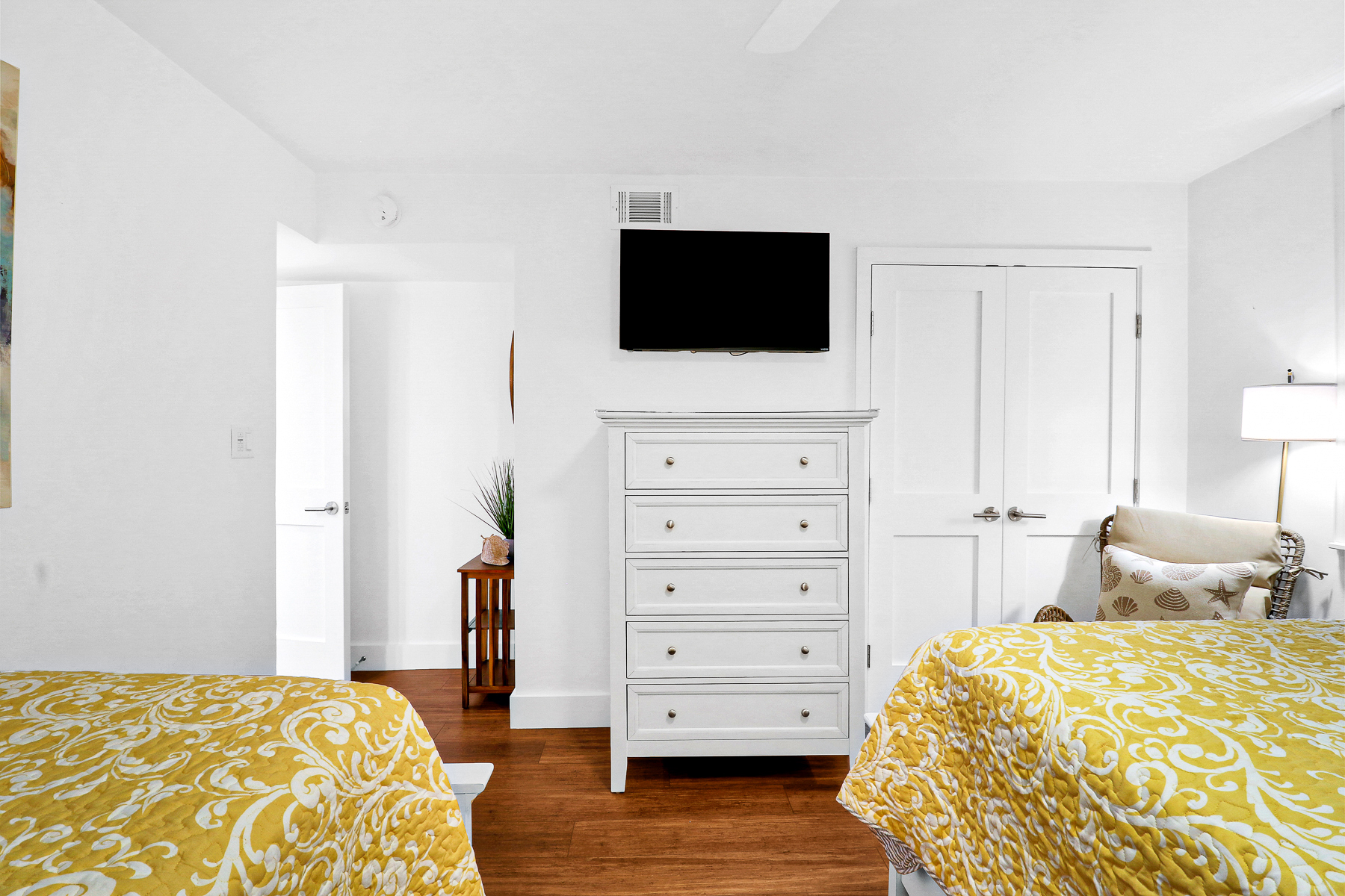 4501 Island Club | Bedroom 2 w/ 1 Full & 1 Twin Bed