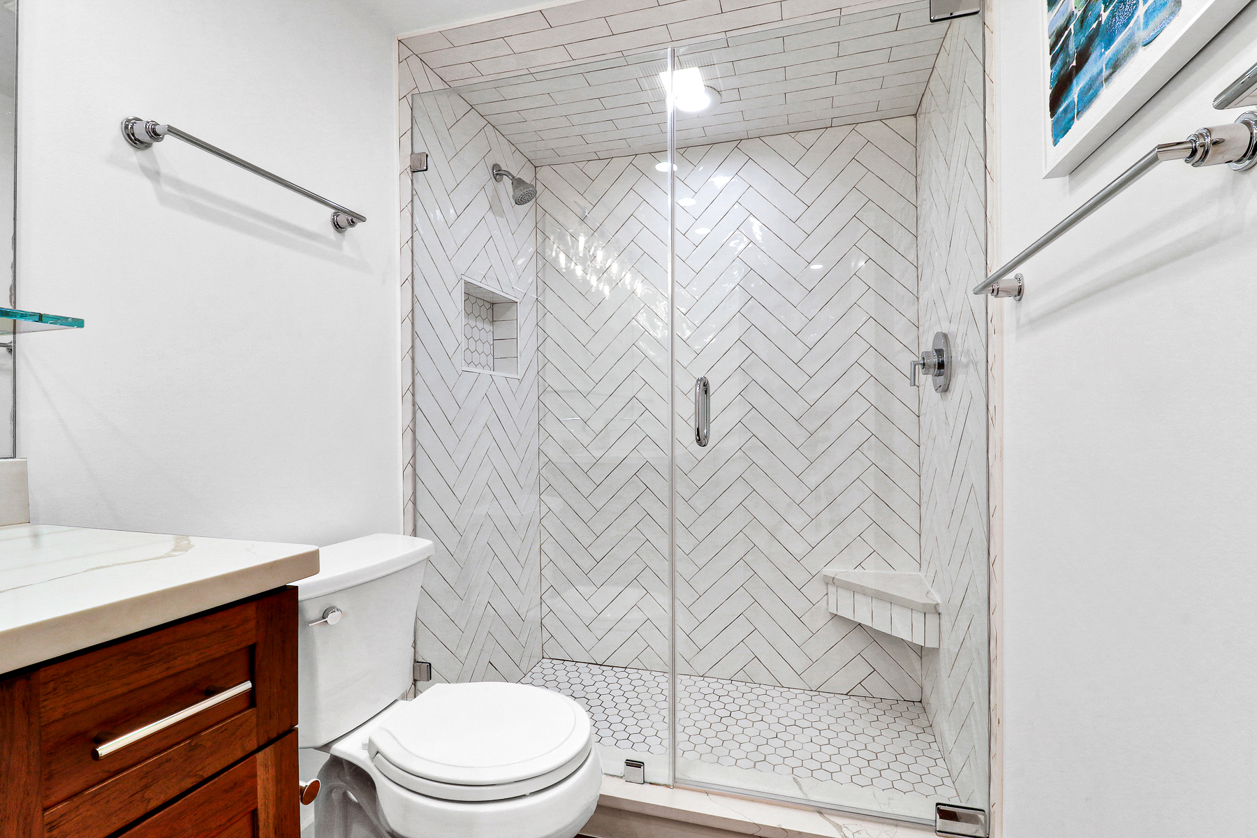 4501 Island Club | Bedroom 1 Full Bathroom