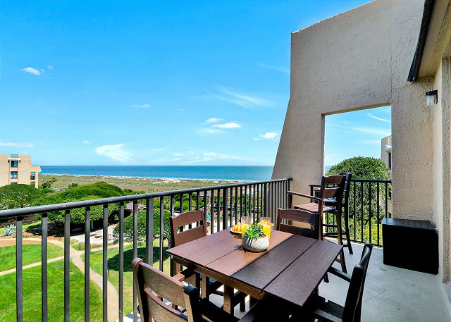 4501 Island Club