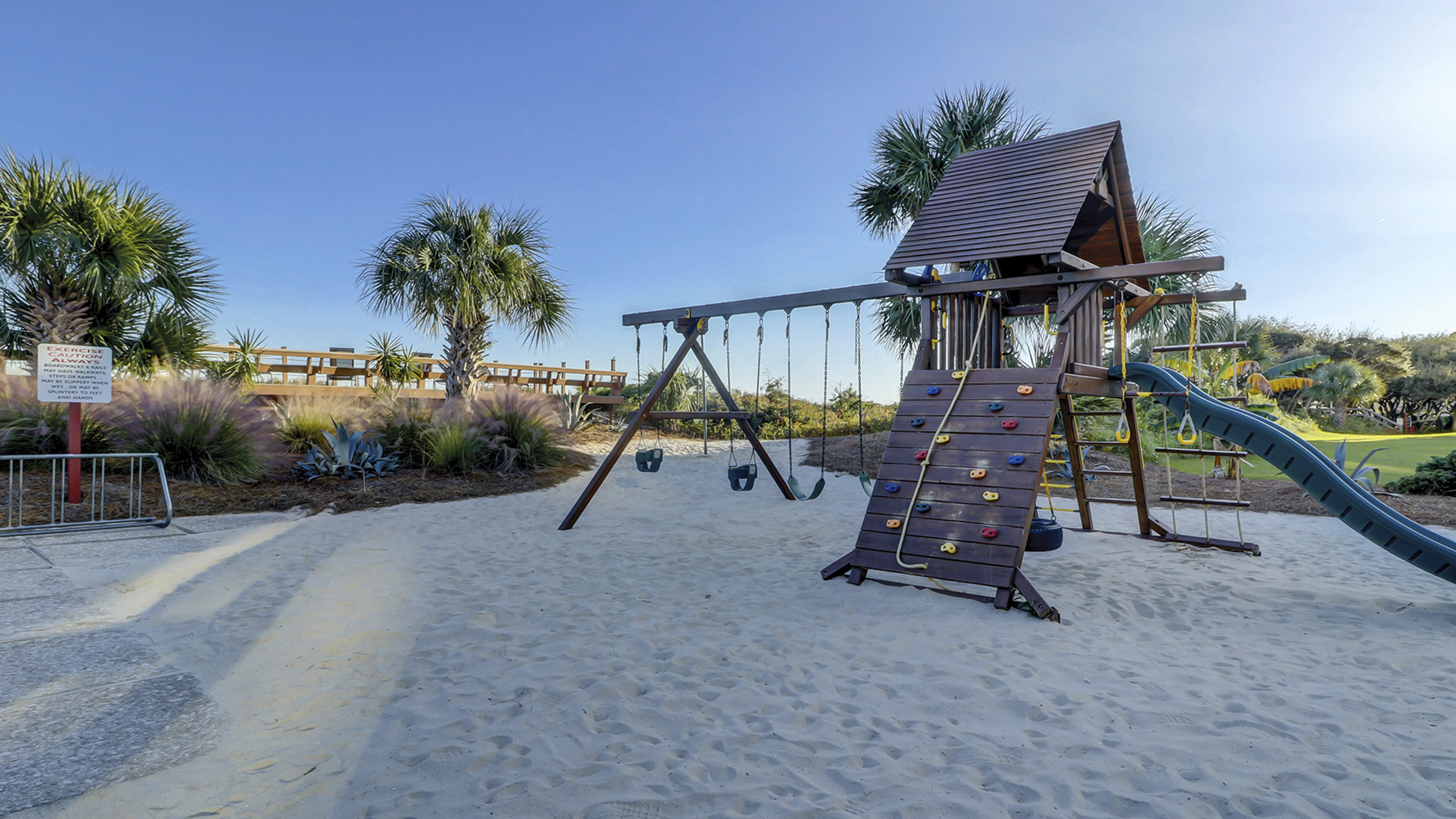 4501 Island Club | Island Club community park