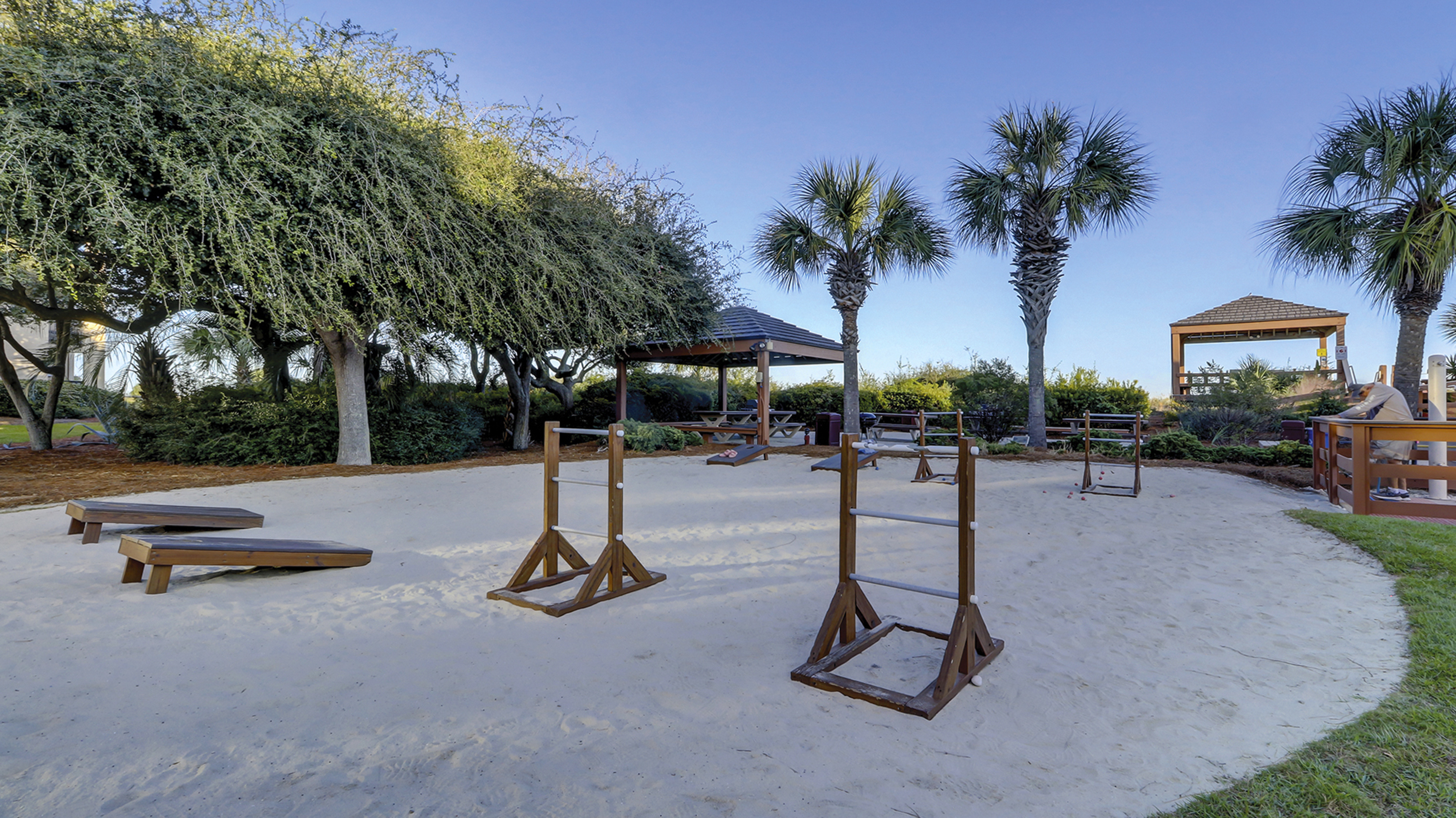4501 Island Club | Island Club community park