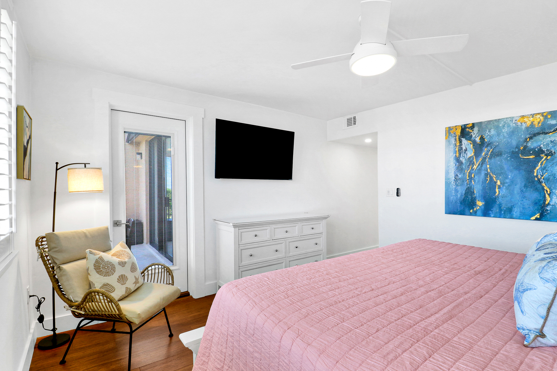 4501 Island Club | Bedroom 1 w/ King bed & balcony access