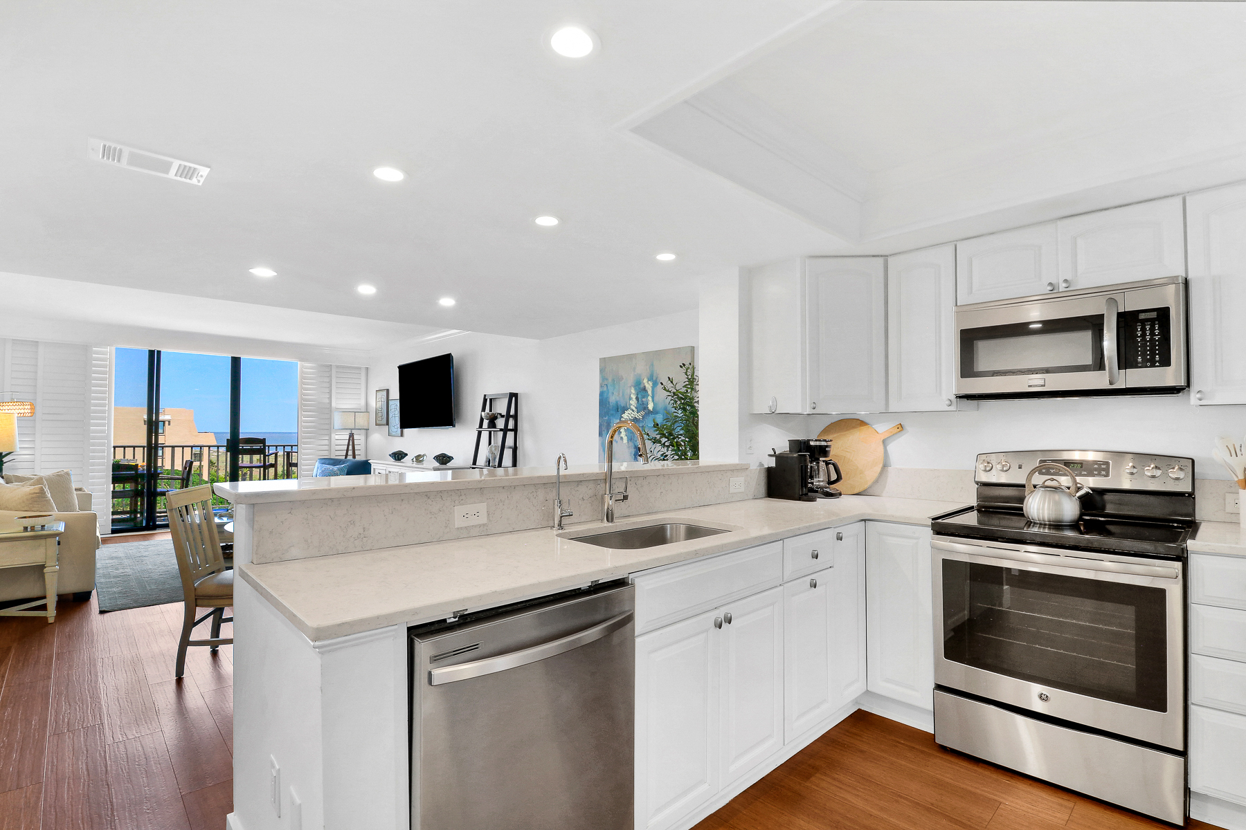 4501 Island Club | Spacious fully stocked kitchen with ocean vie