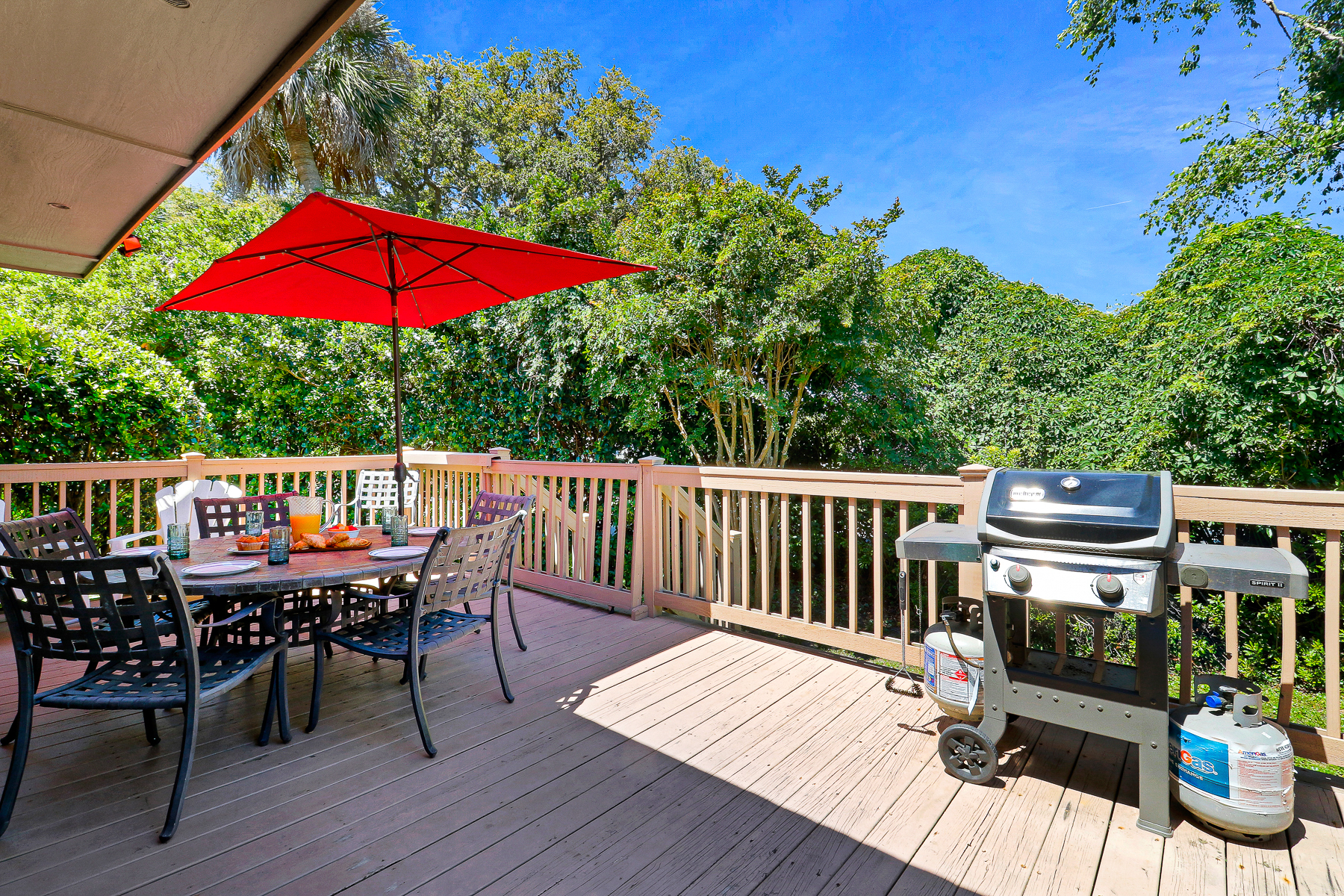 677 Queens Grant | Massive private gated deck w/ dining area 