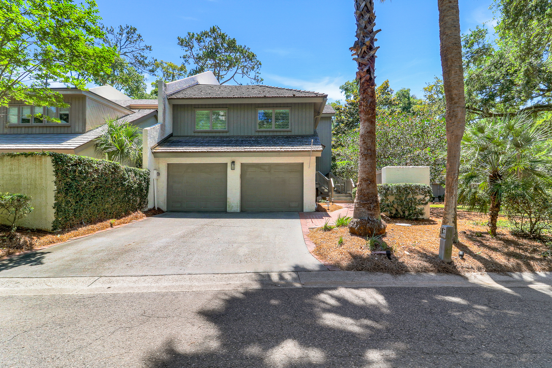 39 Turtle Lane | Front of property w/ 2 car garage
