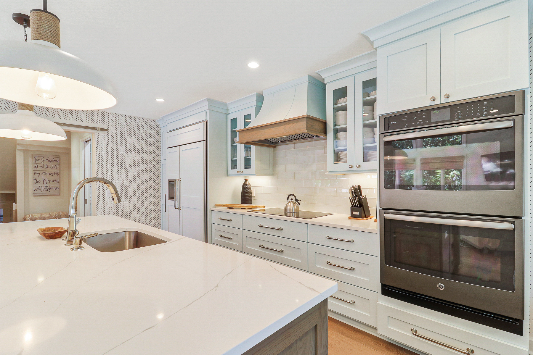 39 Turtle Lane | Massive kitchen with top of the line appliances