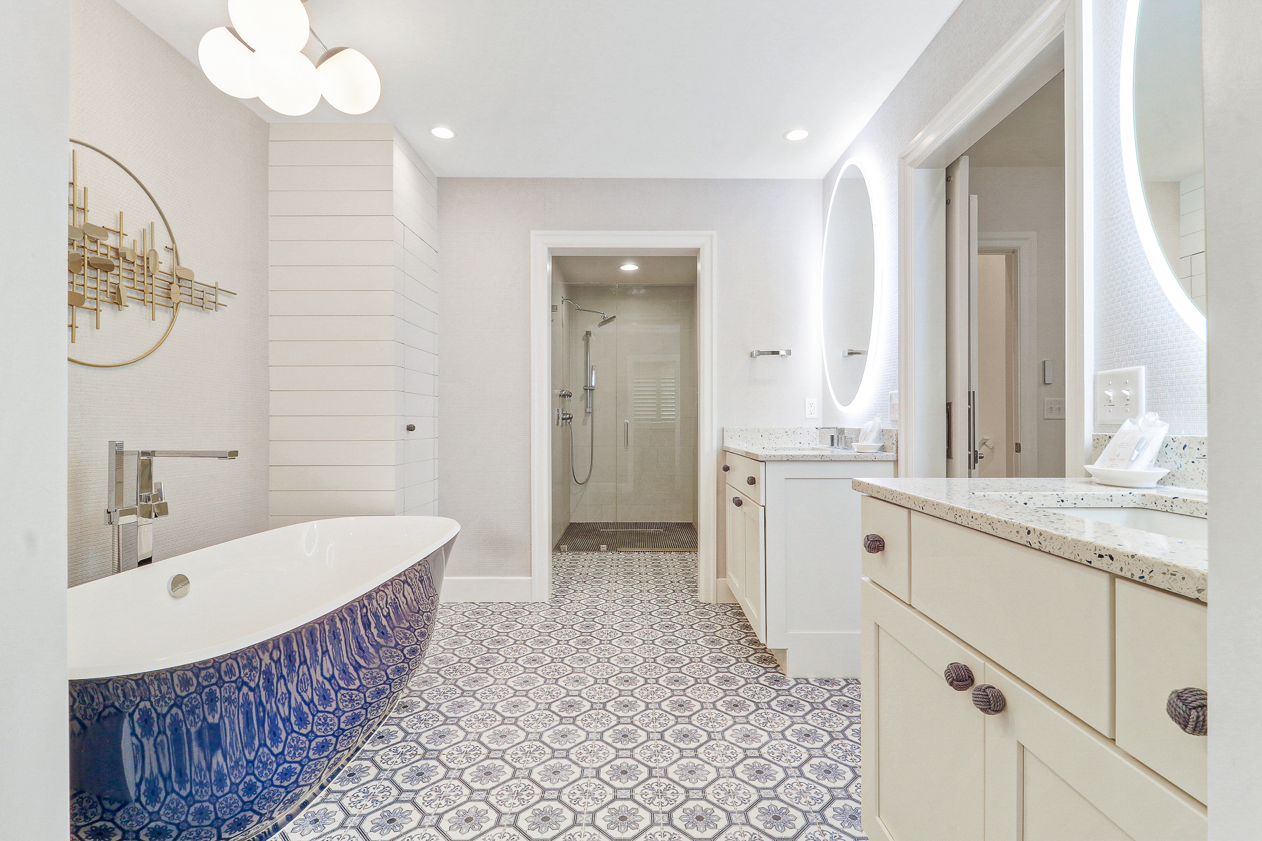 39 Turtle Lane | Bedroom 1 bathroom w/ custom tub & massive show