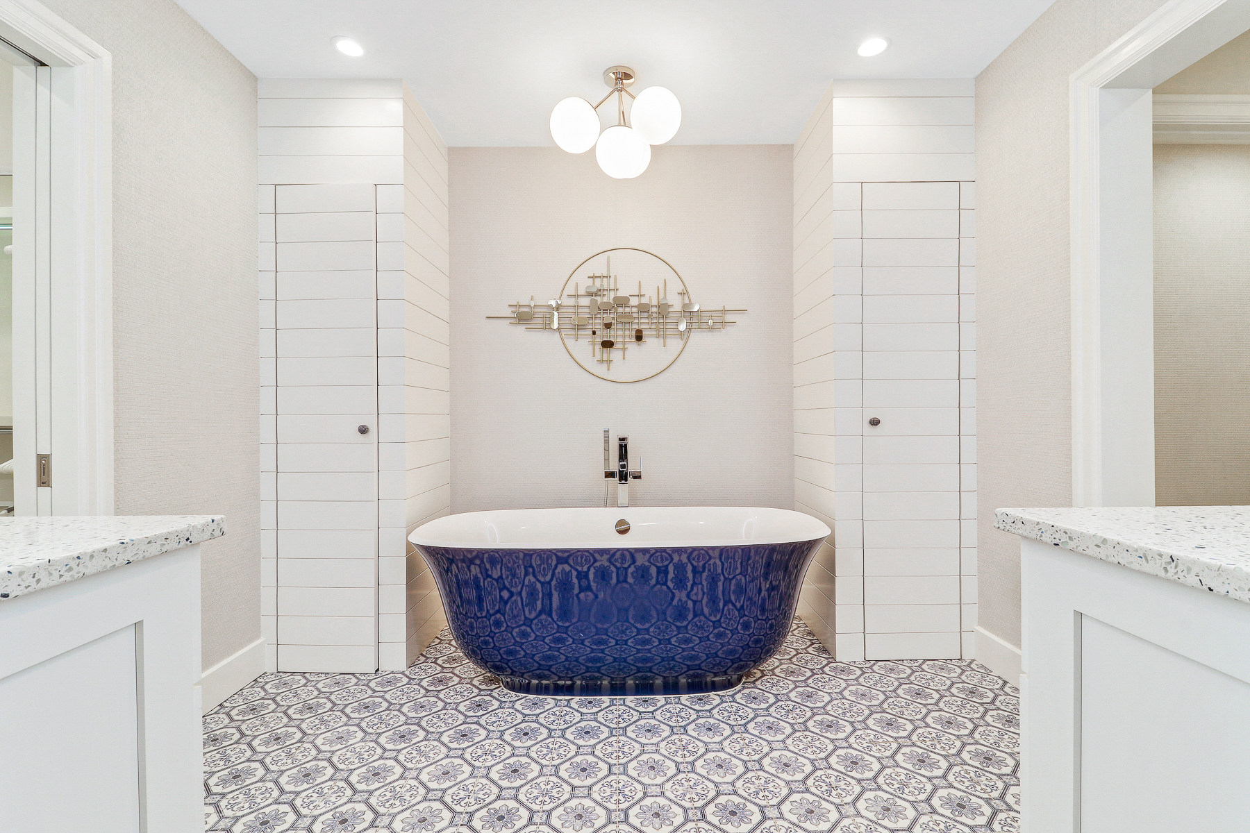 39 Turtle Lane | Bedroom 1 bathroom w/ custom tub & massive show