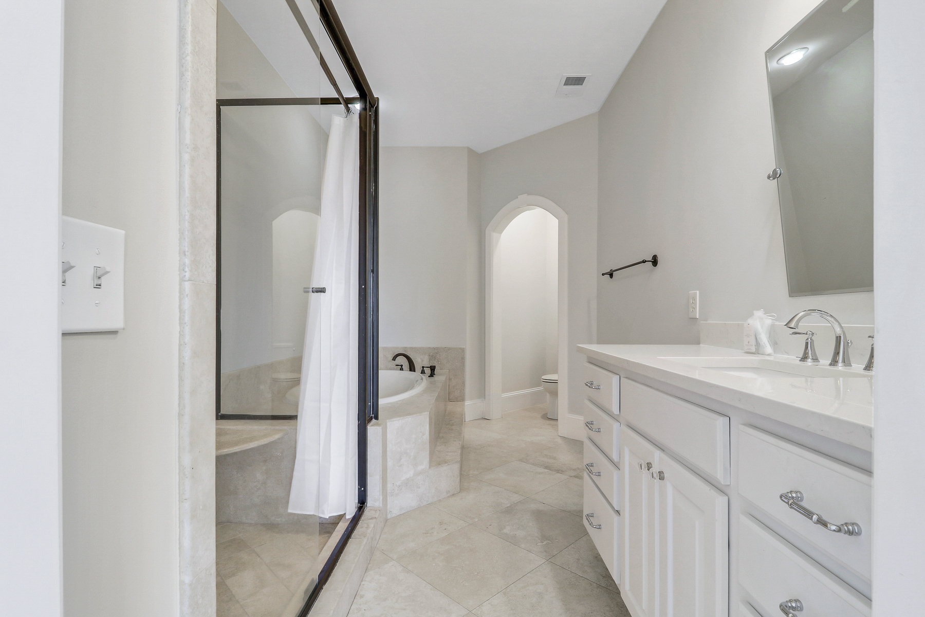 1 Collier Beach Road | Bedroom 4 ensuite bathroom