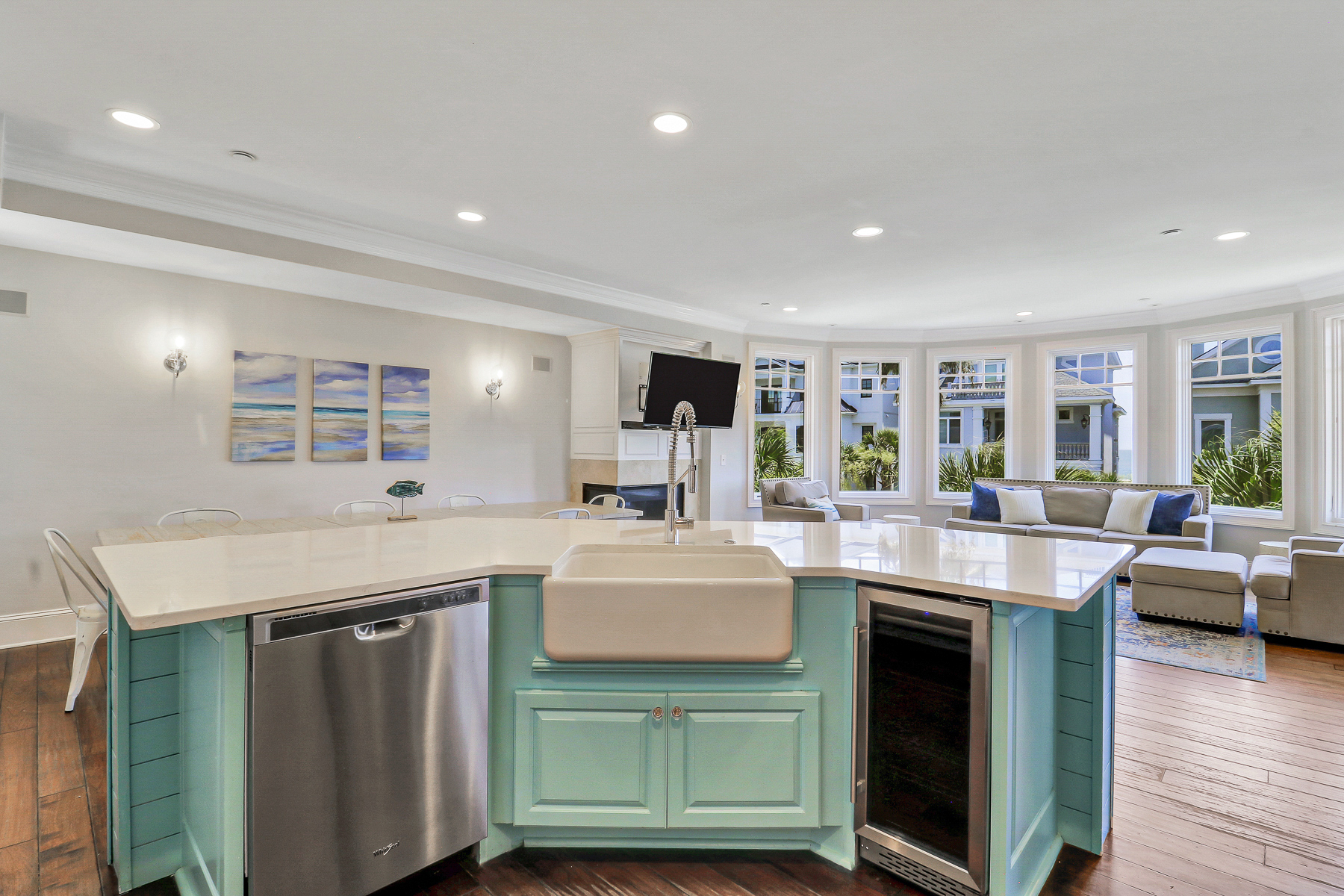 1 Collier Beach Road | Spacious kitchen w/ bar stool seating