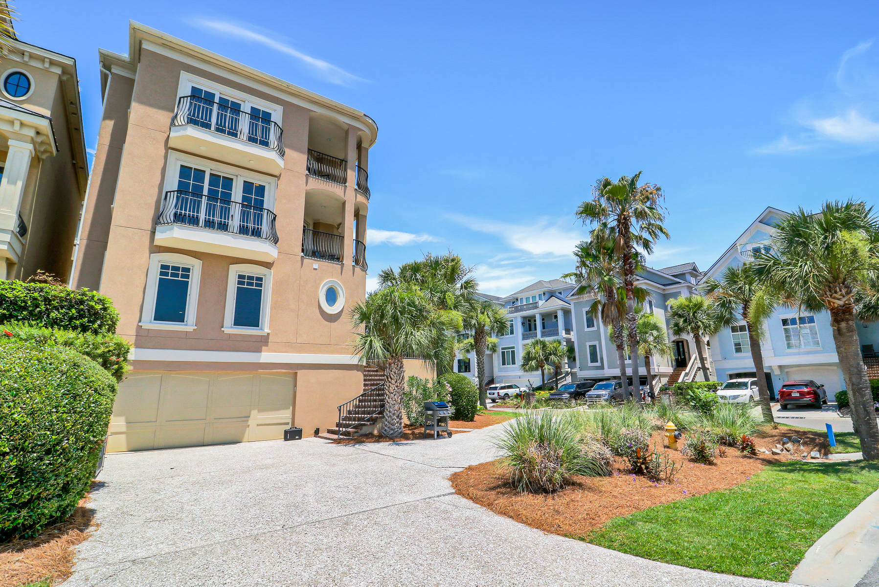 1 Collier Beach Road | Large Driveway, perfect for multi car par