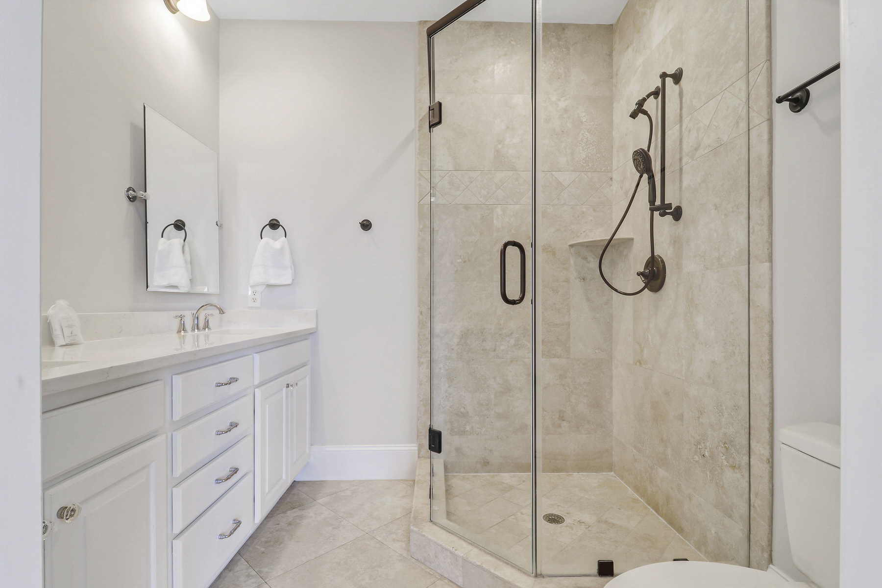 1 Collier Beach Road | Bedroom 3 ensuite bathroom