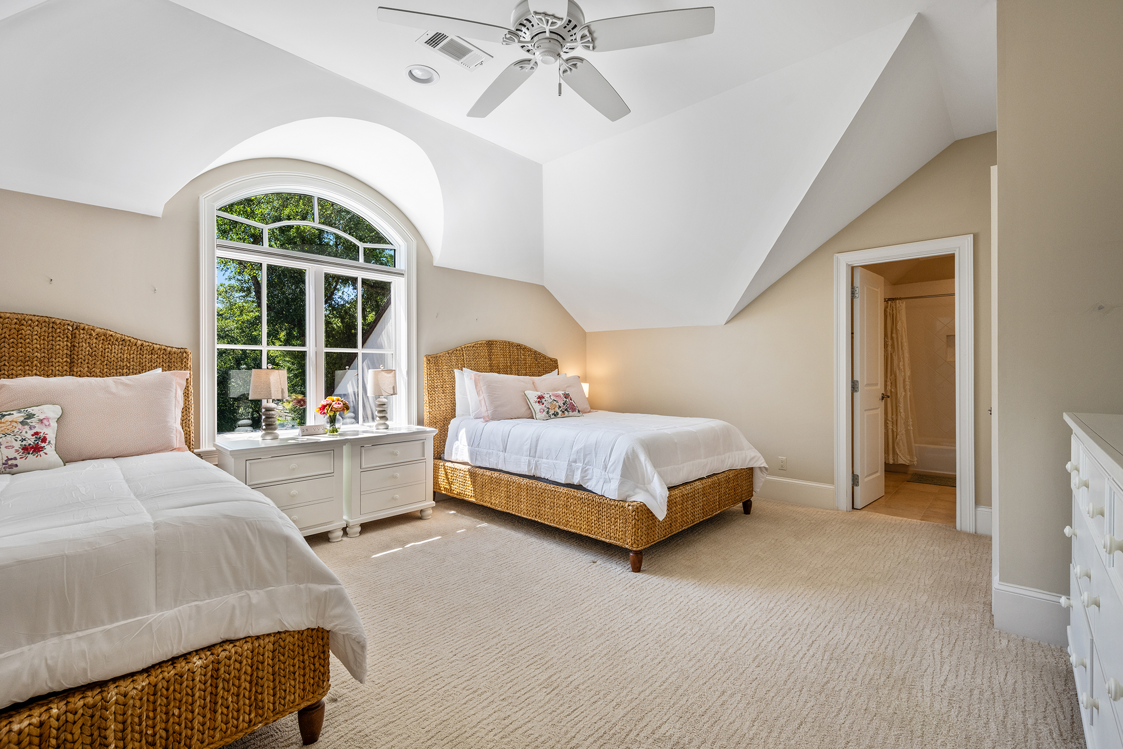 135 Mooring Buoy | Bedroom 2 two queen beds