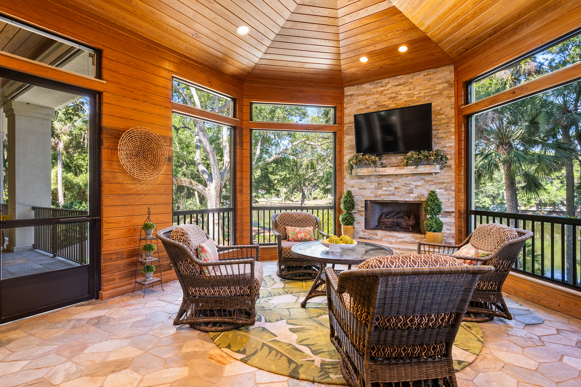 135 Mooring Buoy | Screened in living area w/ built in grill