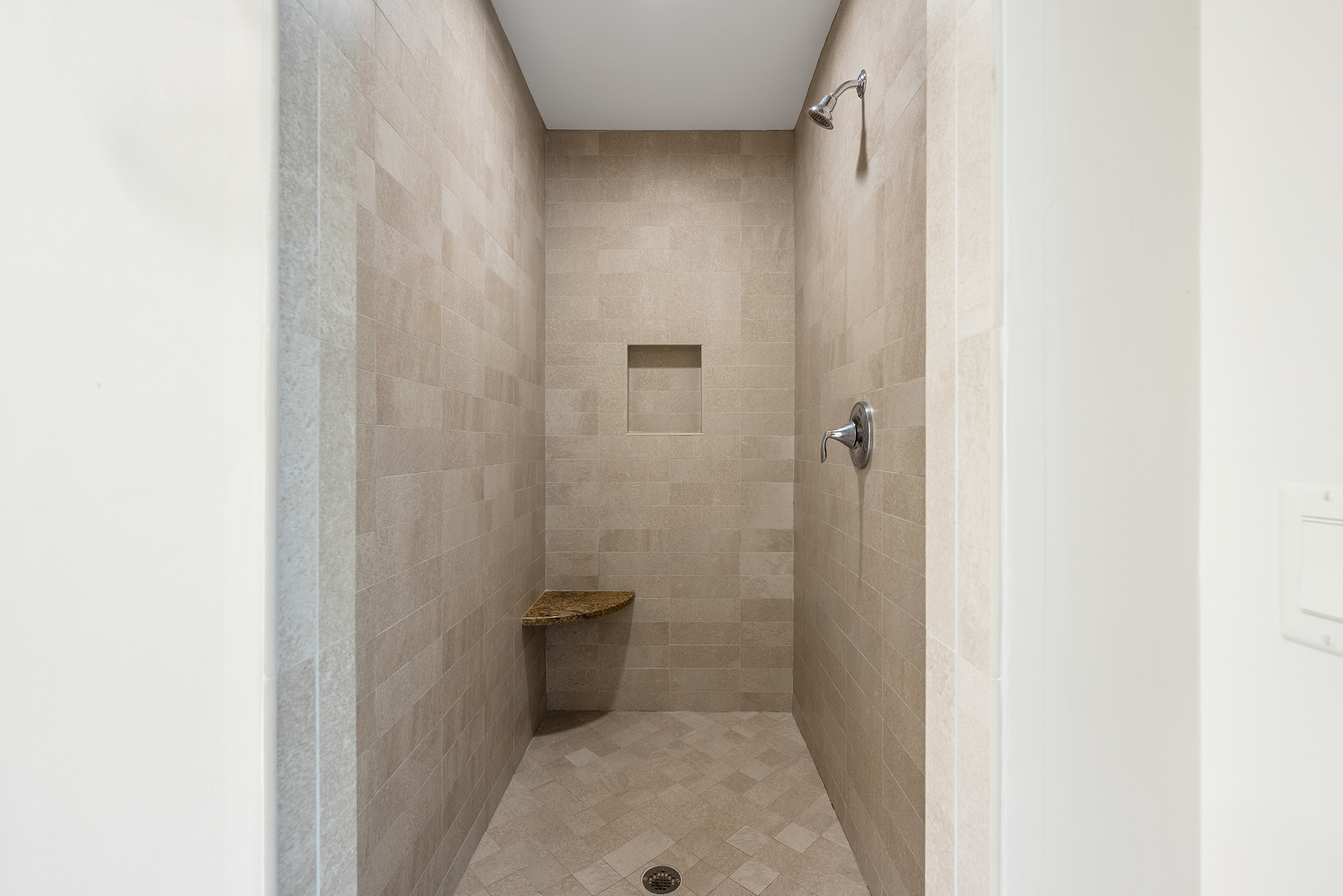 135 Mooring Buoy | Bedroom 5 bathroom w/ walk-in shower
