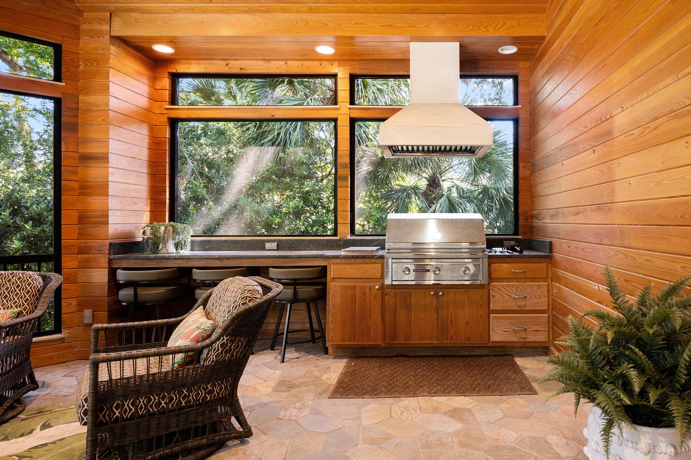 135 Mooring Buoy | Screened in living area w/ built in grill