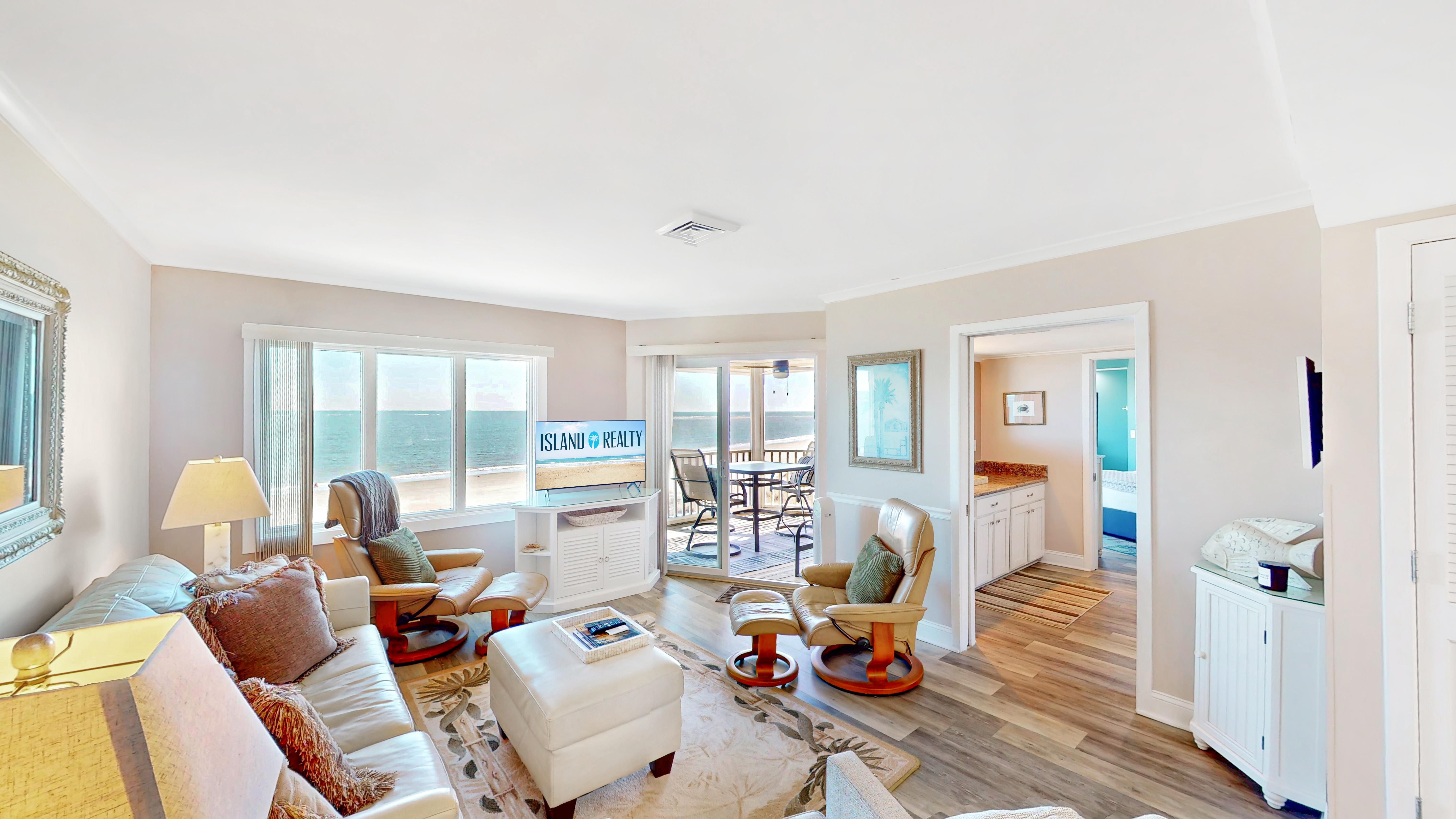 Port O Call B302 | Photo 2