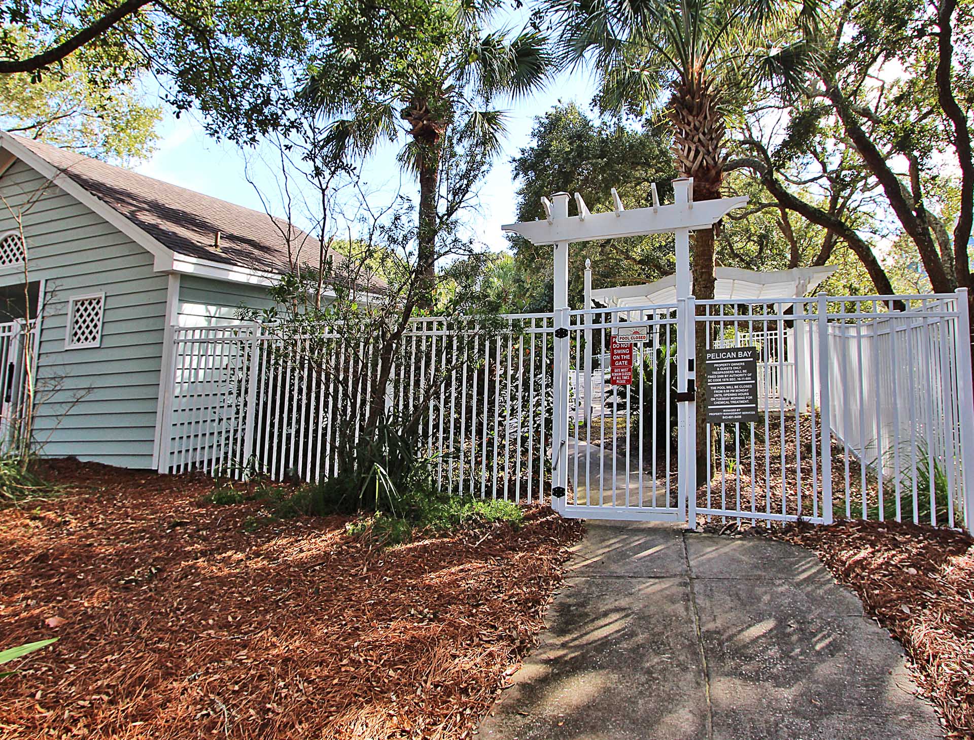 Pelican Bay 54 | Photo 3