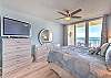 JC Resorts - Vacation Rental - Hamilton House 304 - Indian Rocks Beach – Main Bedroom 1