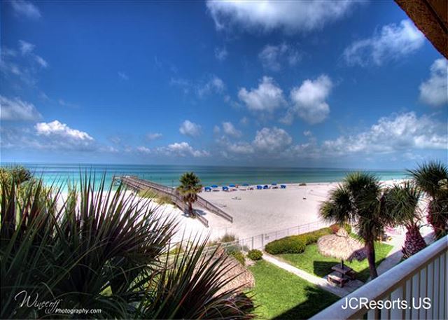JC Resorts - Vacation Rental - Sand Dollar 202 -Indian Shores - Beach and Private Pier View from Balcony