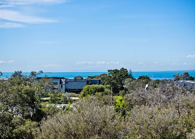 Tuckey Tree Top Retreat