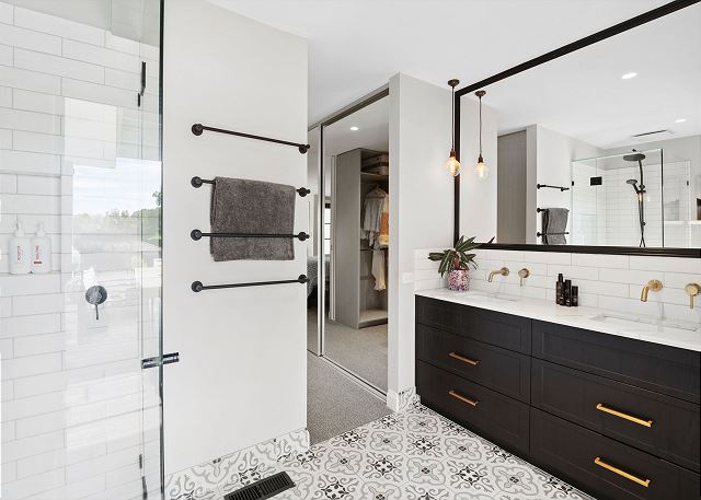 Contemporary Resort Elegance