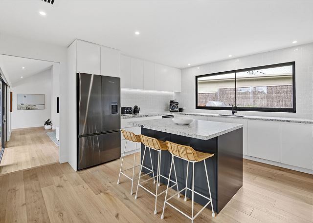  Sorrento Family Entertainer 