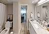 q3tqCJTkdVo - Bathroom(2)