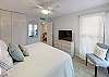 Unit-606A-Bedroom(1)