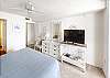 609B-Bedroom